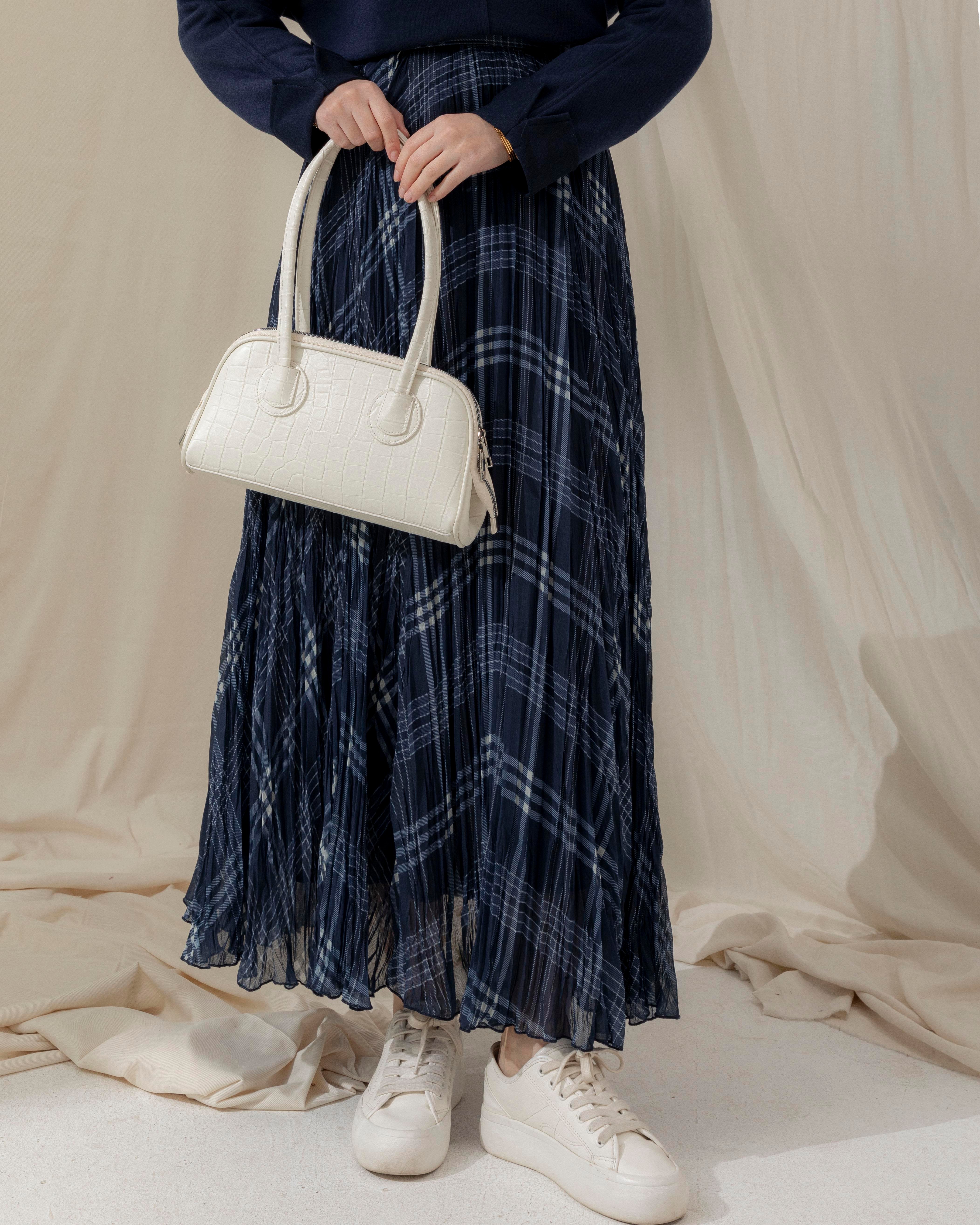 Çizgi Desenli Lacivert Şifon Etek