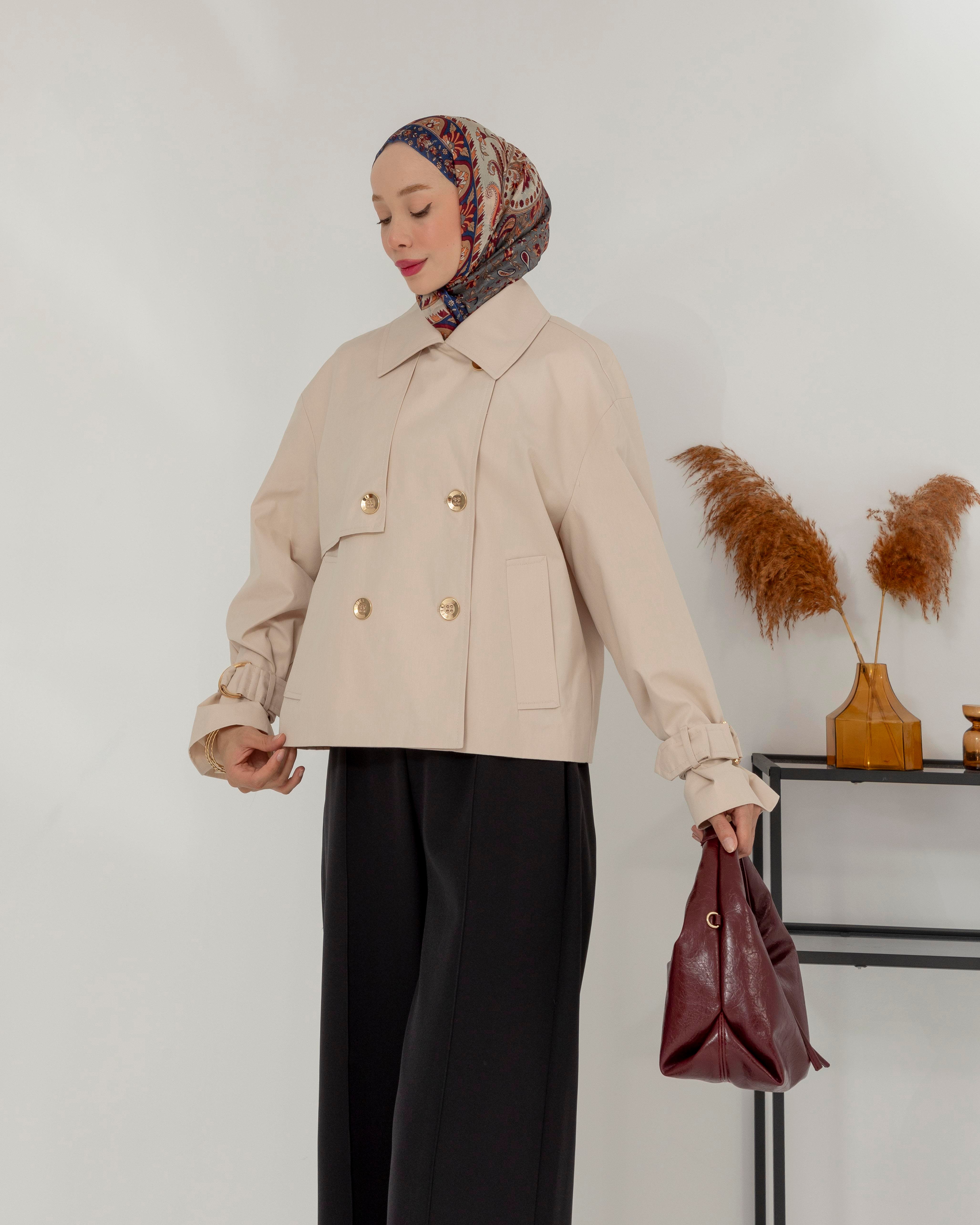 Kruvaze Krem Trençkot