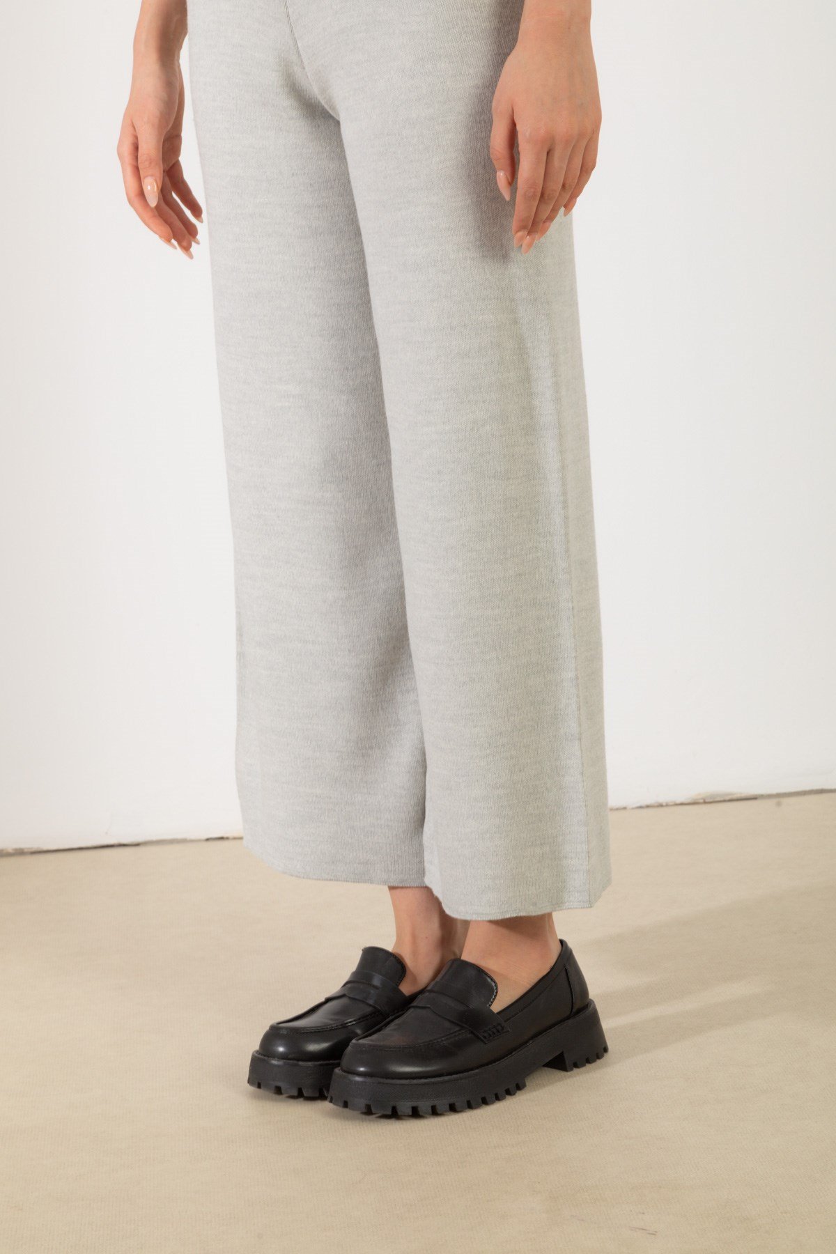 Oversize Beli Lastikli Gri Triko Pantolon