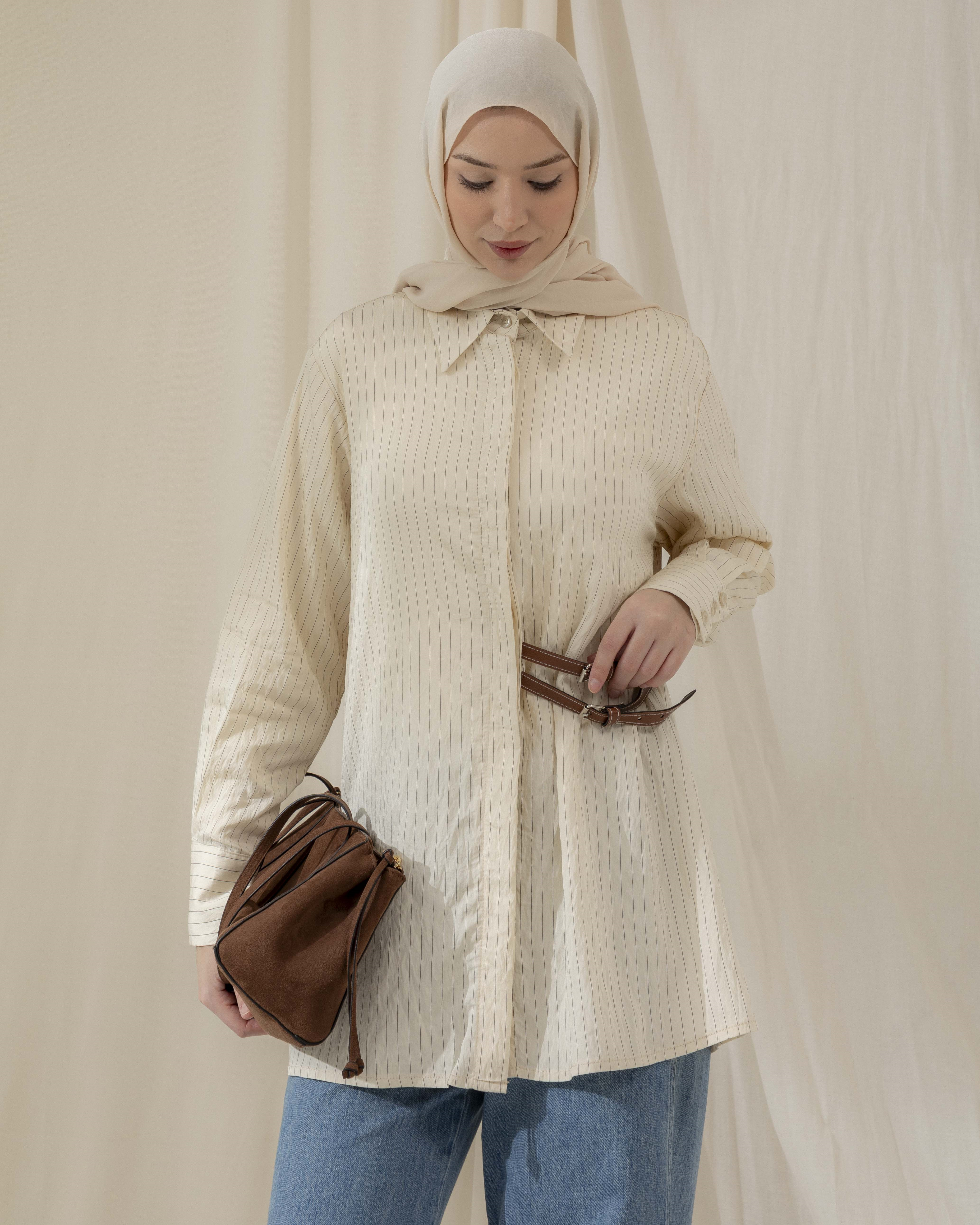 Tokalı Çizgili Krem Gömlek