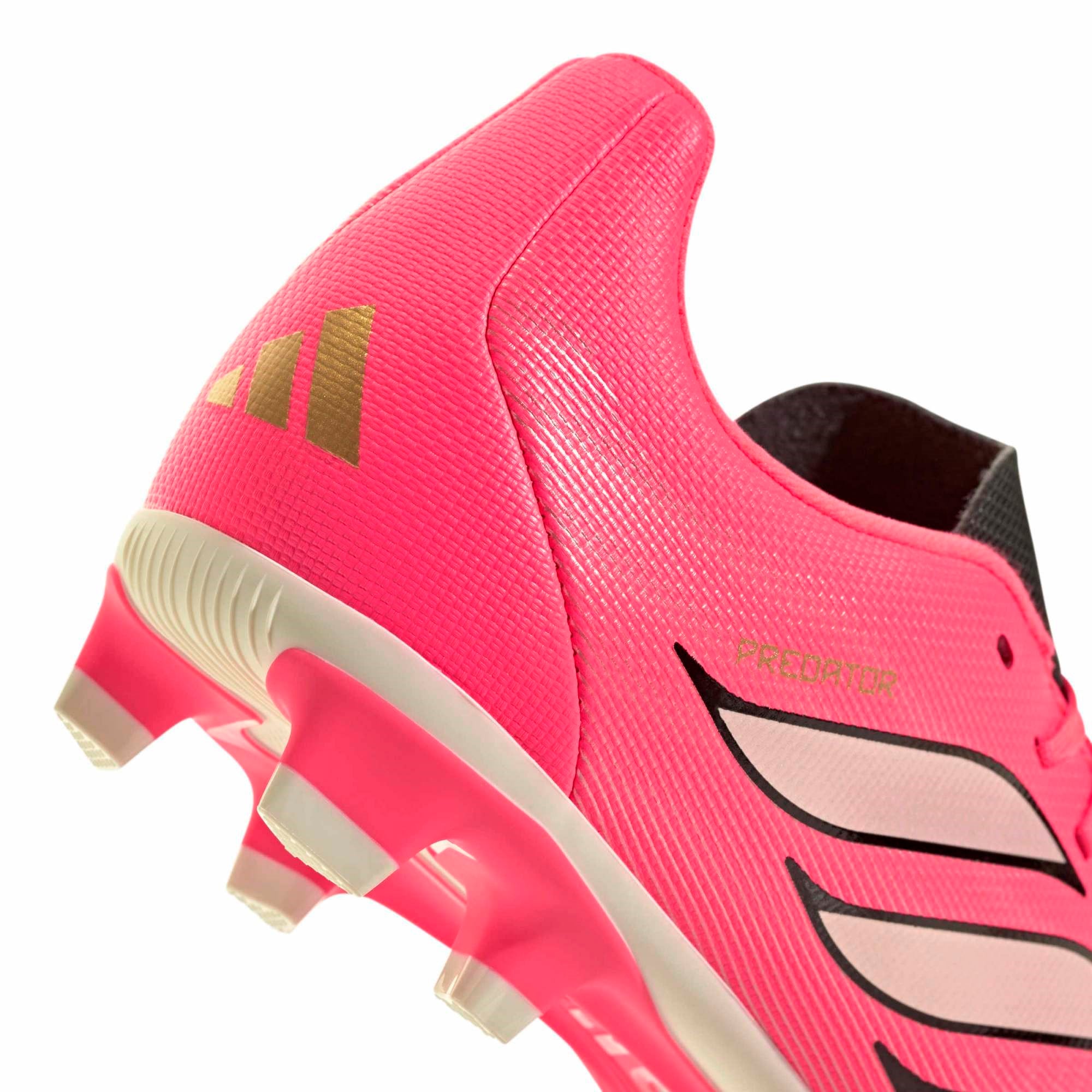 Adidas Çocuk Futbol Ayakkabısı Predator Club FG-MG J HP9977