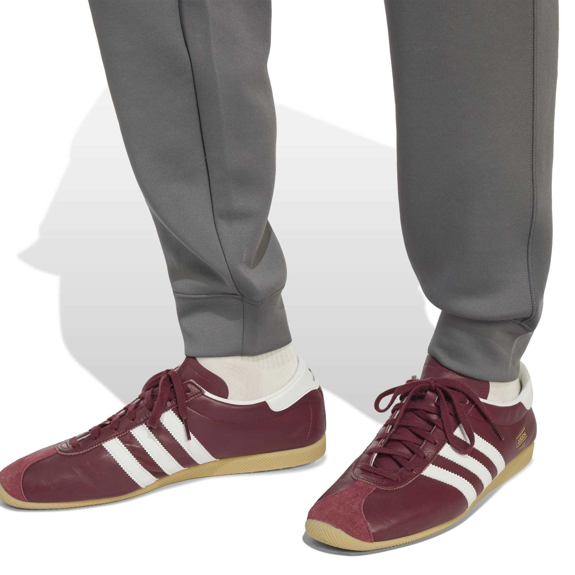 Adidas Erkek Günlük Eşofman Altı ESS Trackpants KX9081