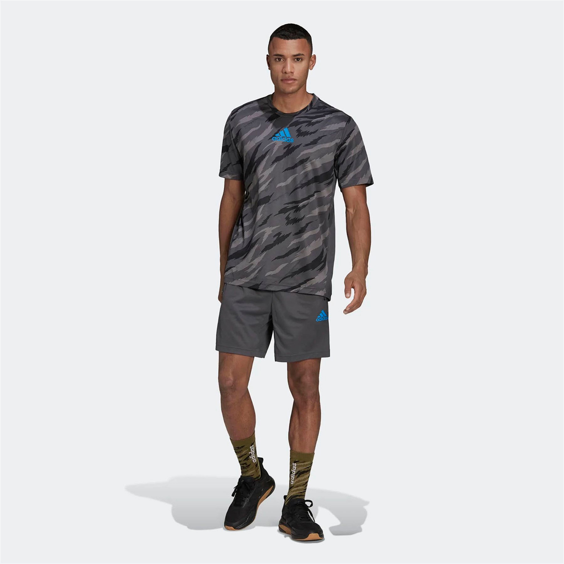 Adidas Erkek Günlük Şort Feelstrcamo Sho Hd4321