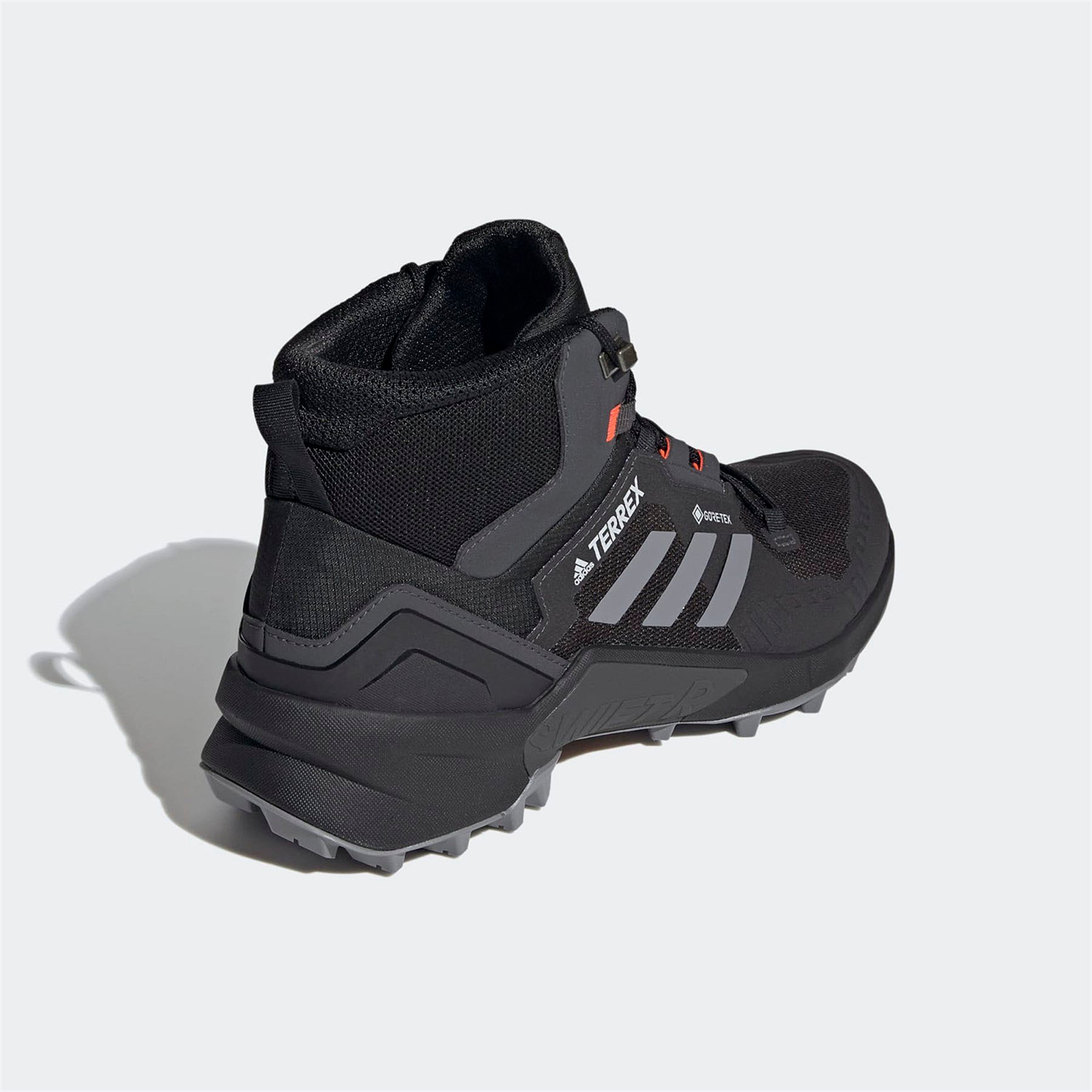 Adidas Erkek Koşu - Yürüyüş Ayakkabı Terrex Swift R3 Mid Gtx Fw2762