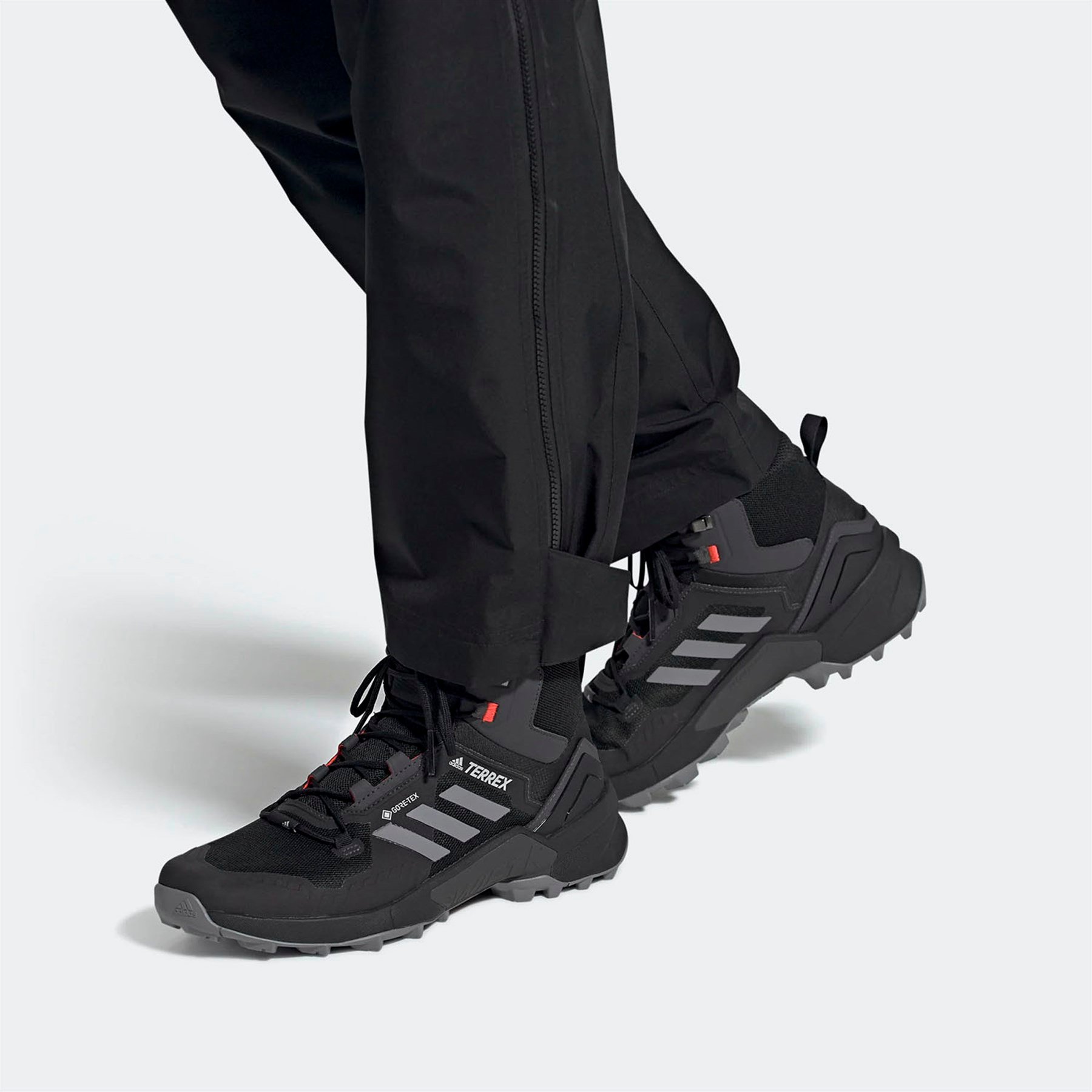 Adidas Erkek Koşu - Yürüyüş Ayakkabı Terrex Swift R3 Mid Gtx Fw2762