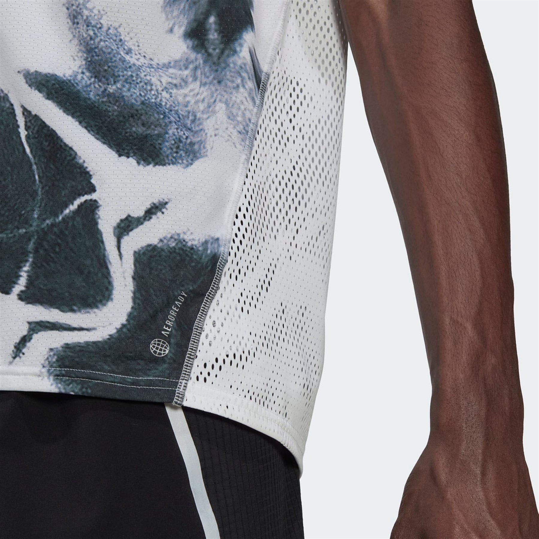 Adidas Erkek Koşu - Yürüyüş T-Shirt Fast Tee Men Hn9478 FAST TEE MEN