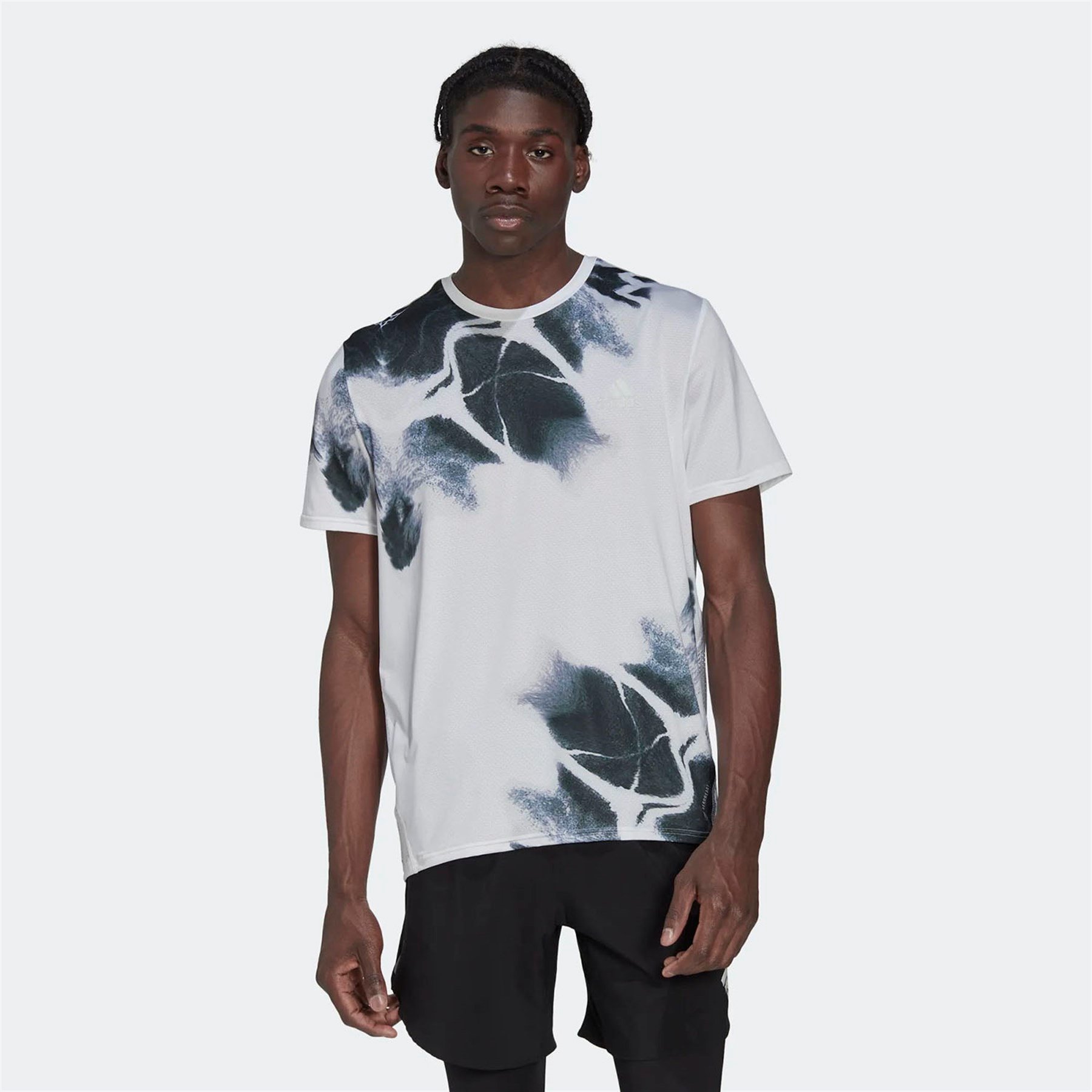 Adidas Erkek Koşu - Yürüyüş T-Shirt Fast Tee Men Hn9478 FAST TEE MEN