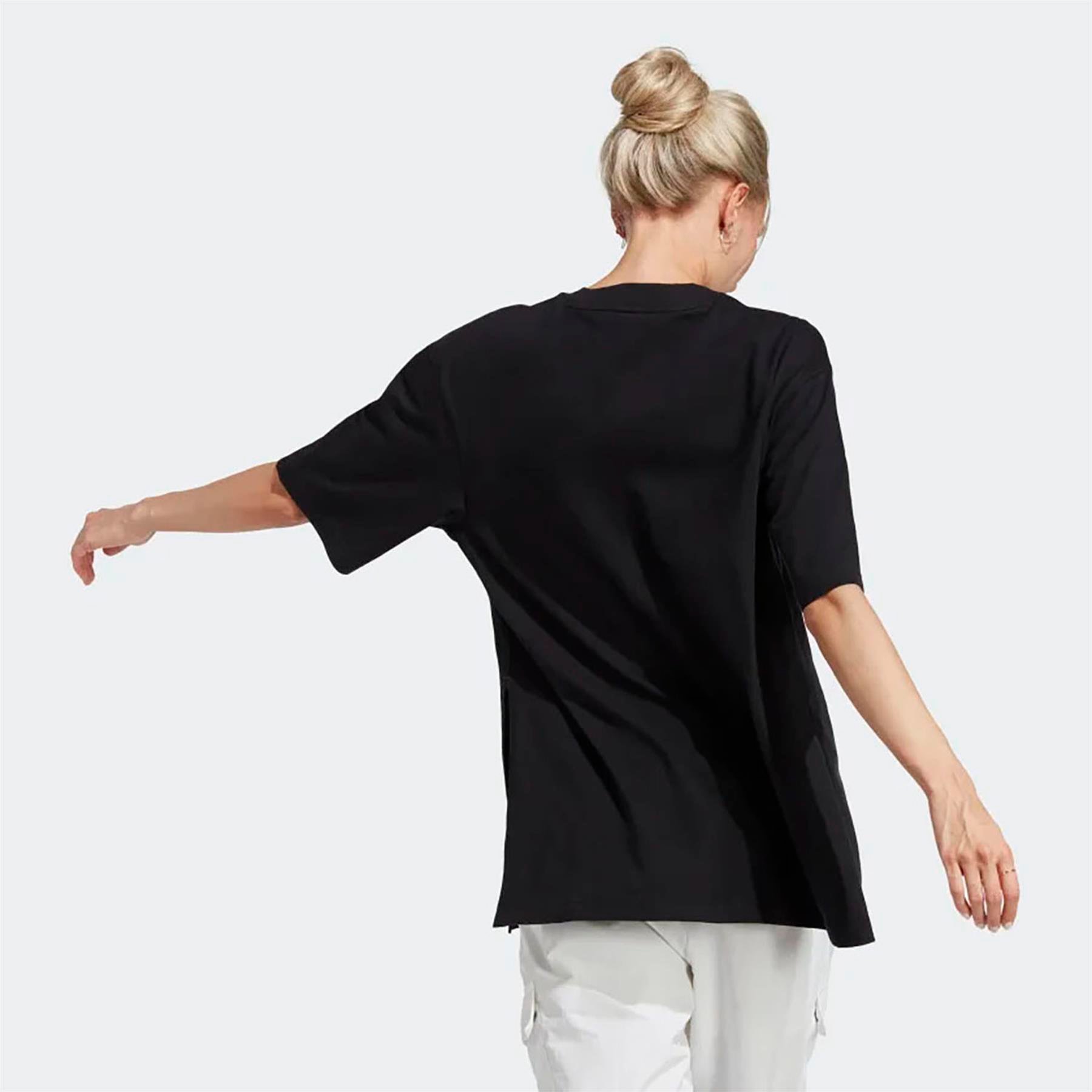 Adidas Kadın Günlük T-Shirt Dance Bf T Ic6626