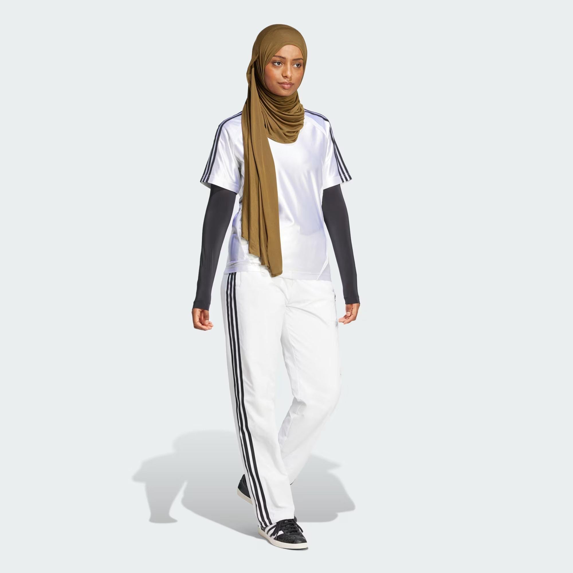 Adidas Kadın Günlük T-shirt Teamgeist Tee Jd0253