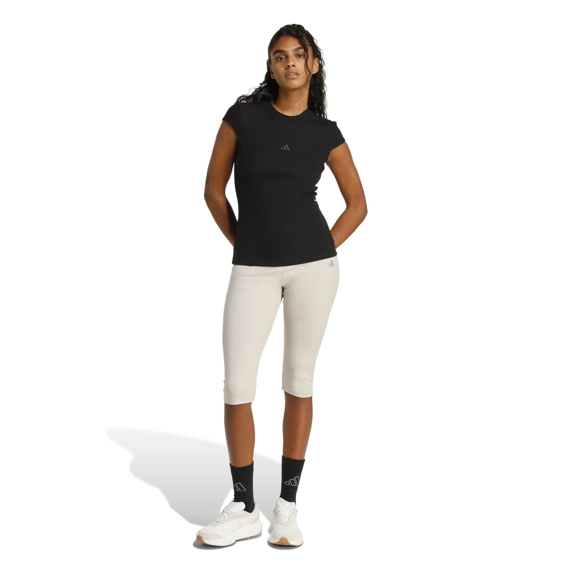 Adidas Kadın Günlük T-Shirt W Coq Tee Jz0278