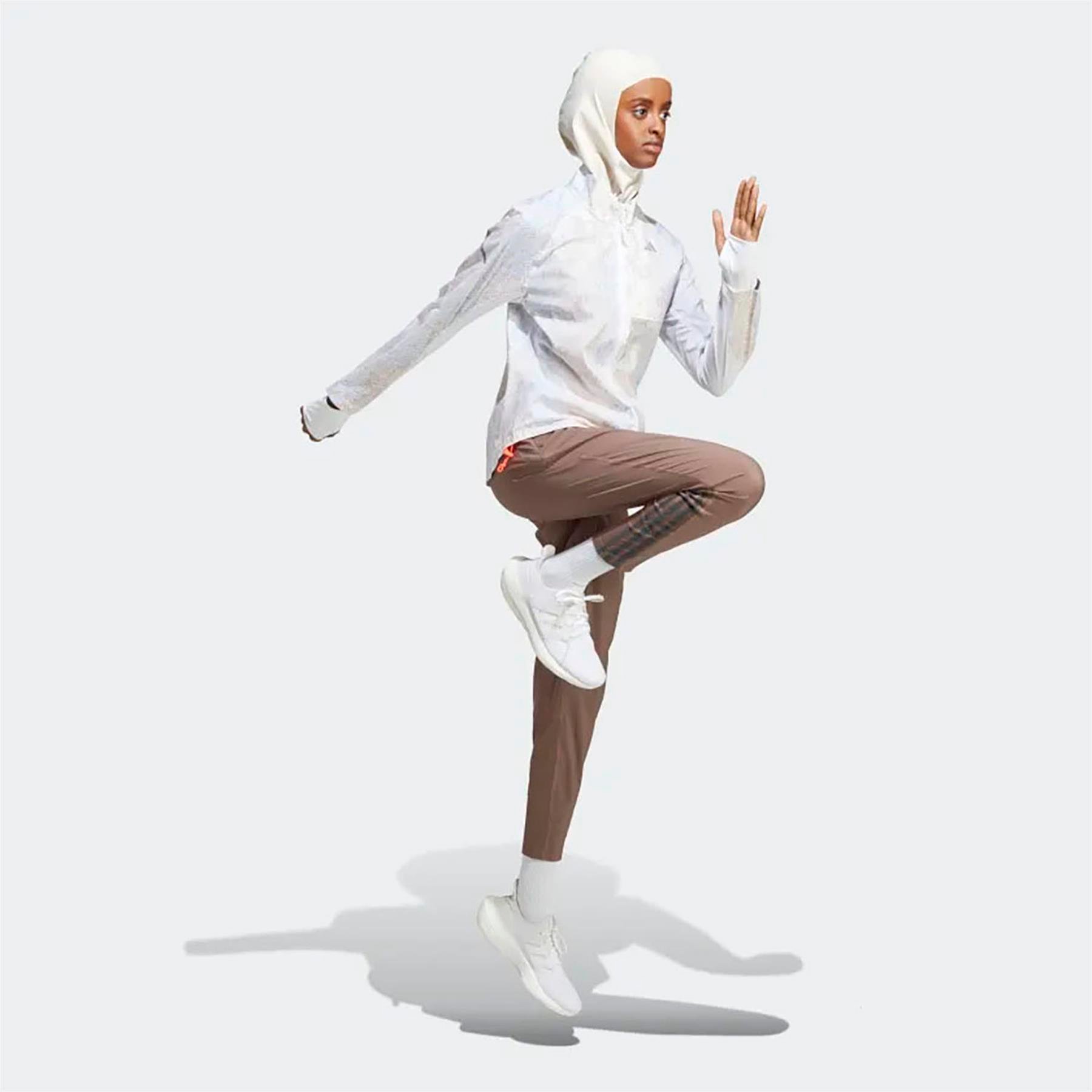 Adidas Kadın Koşu - Yürüyüş Mont Fast Jkt Aop Hm4320
