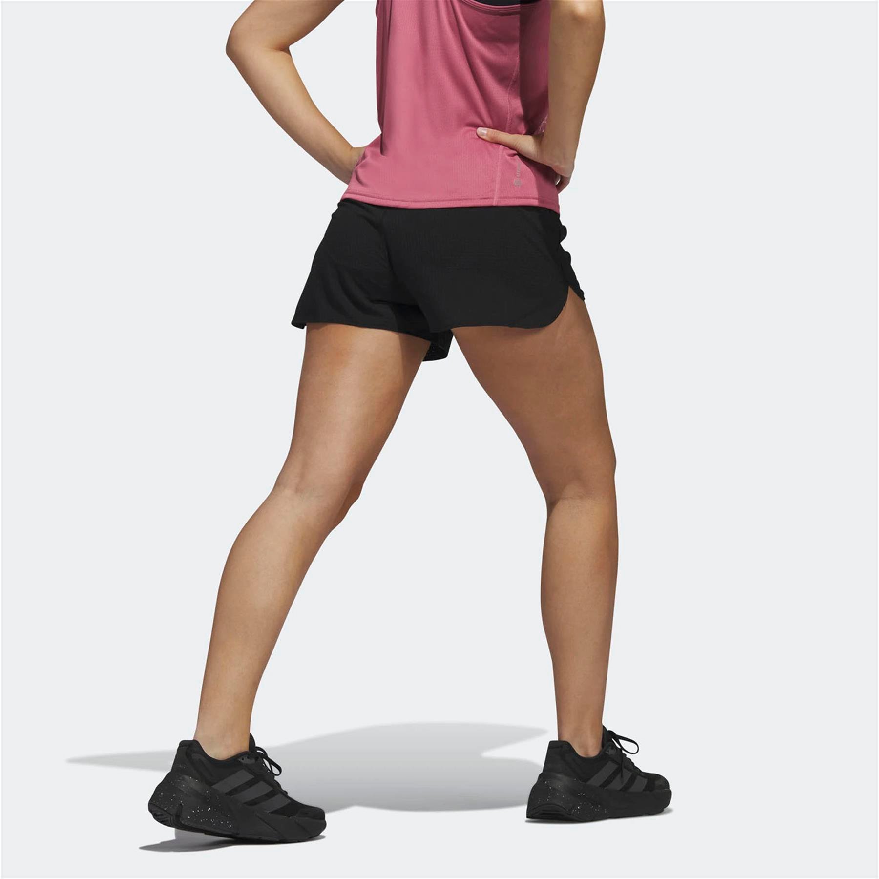 Adidas Kadın Koşu - Yürüyüş Şort Rfto Short W Hz6010