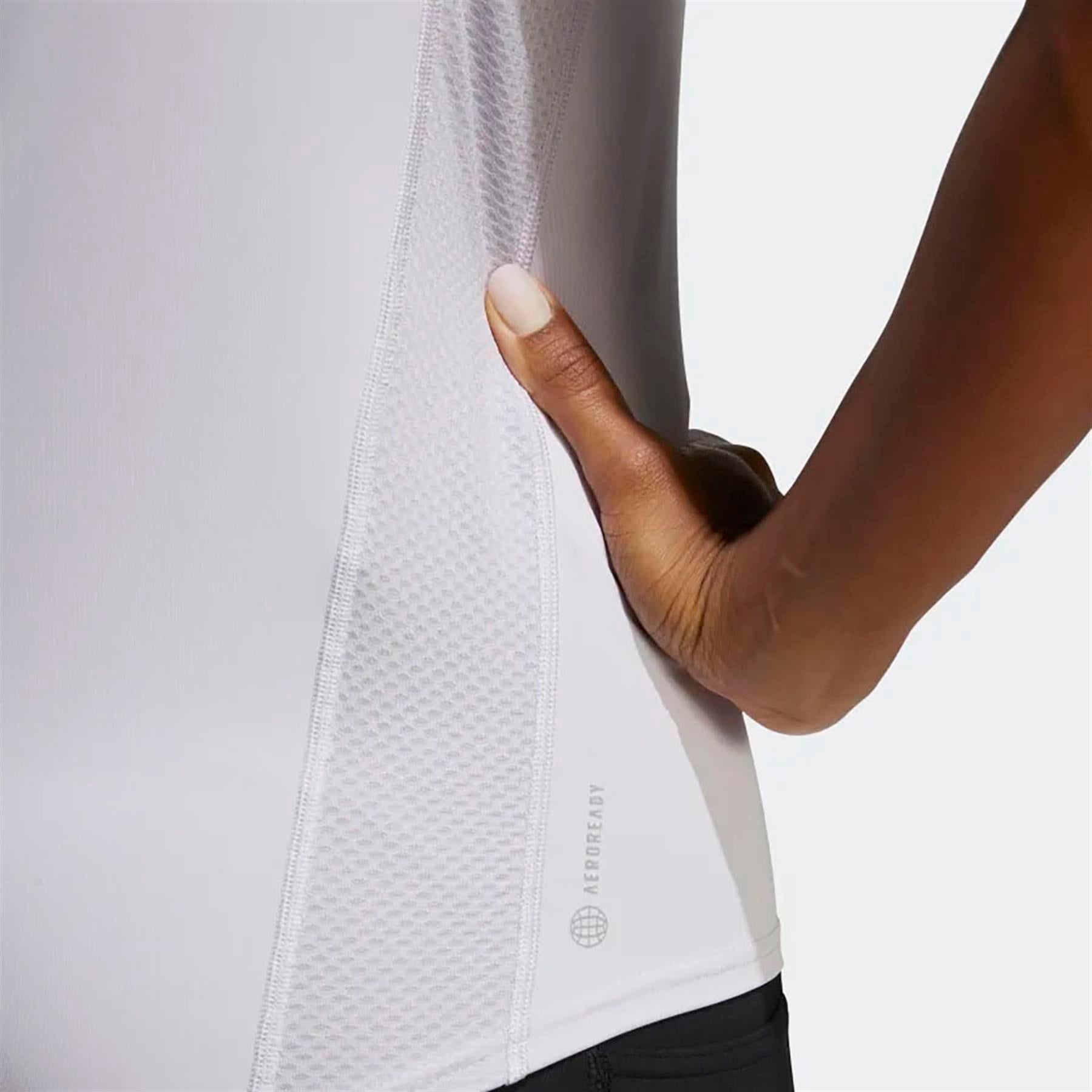 Adidas Kadın Koşu - Yürüyüş T-Shirt Own The Run Tee Ic5192
