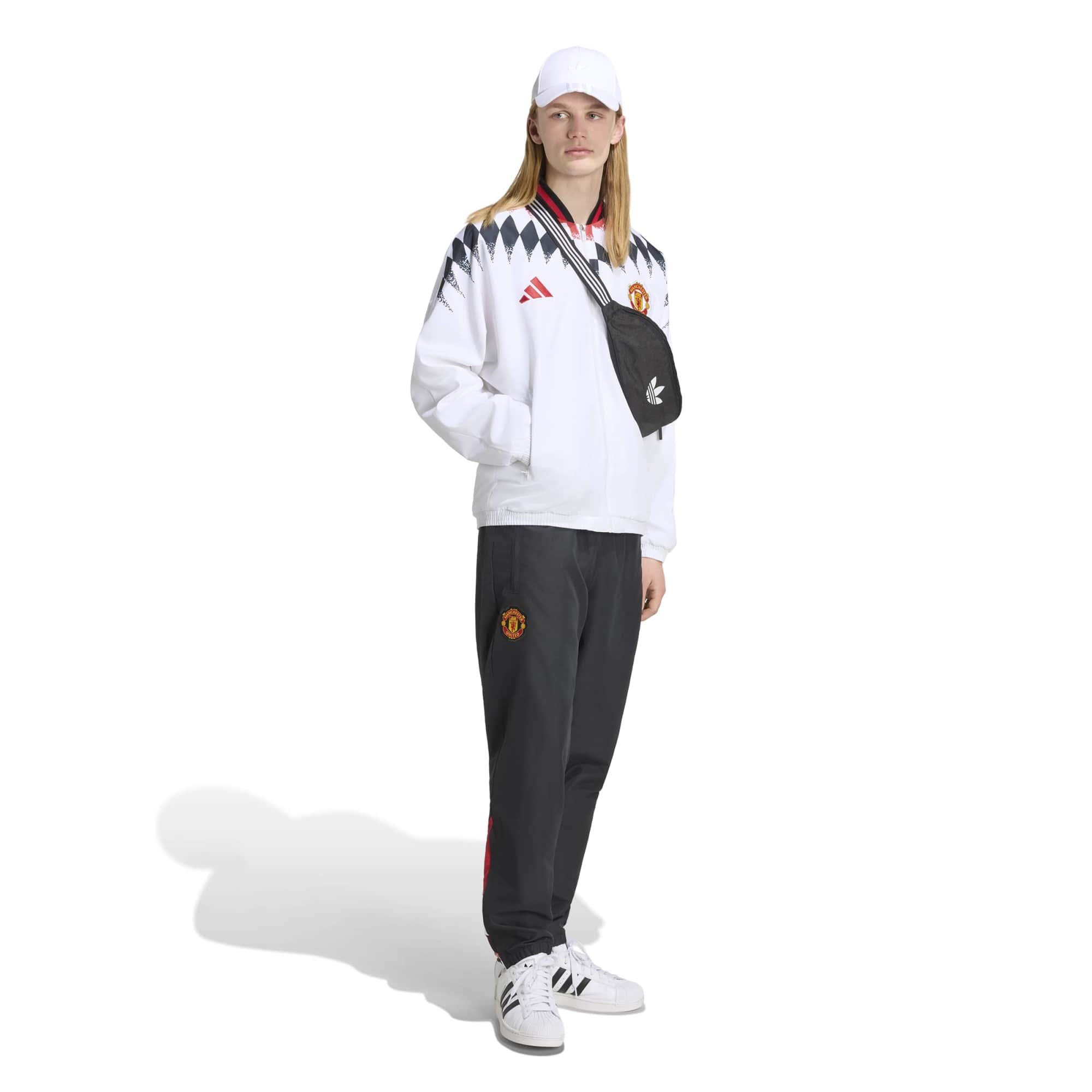 Adidas Manchester United Erkek Futbol Ceket KV4348 MUFC ST TT