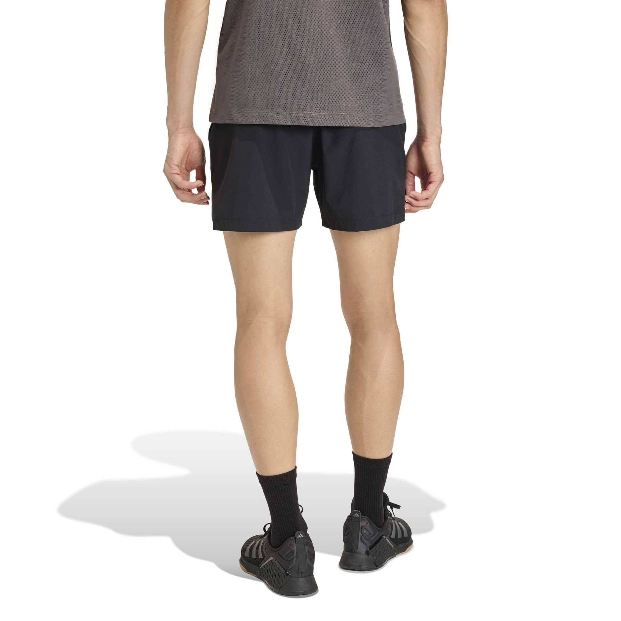 D4T ESS SHORTS