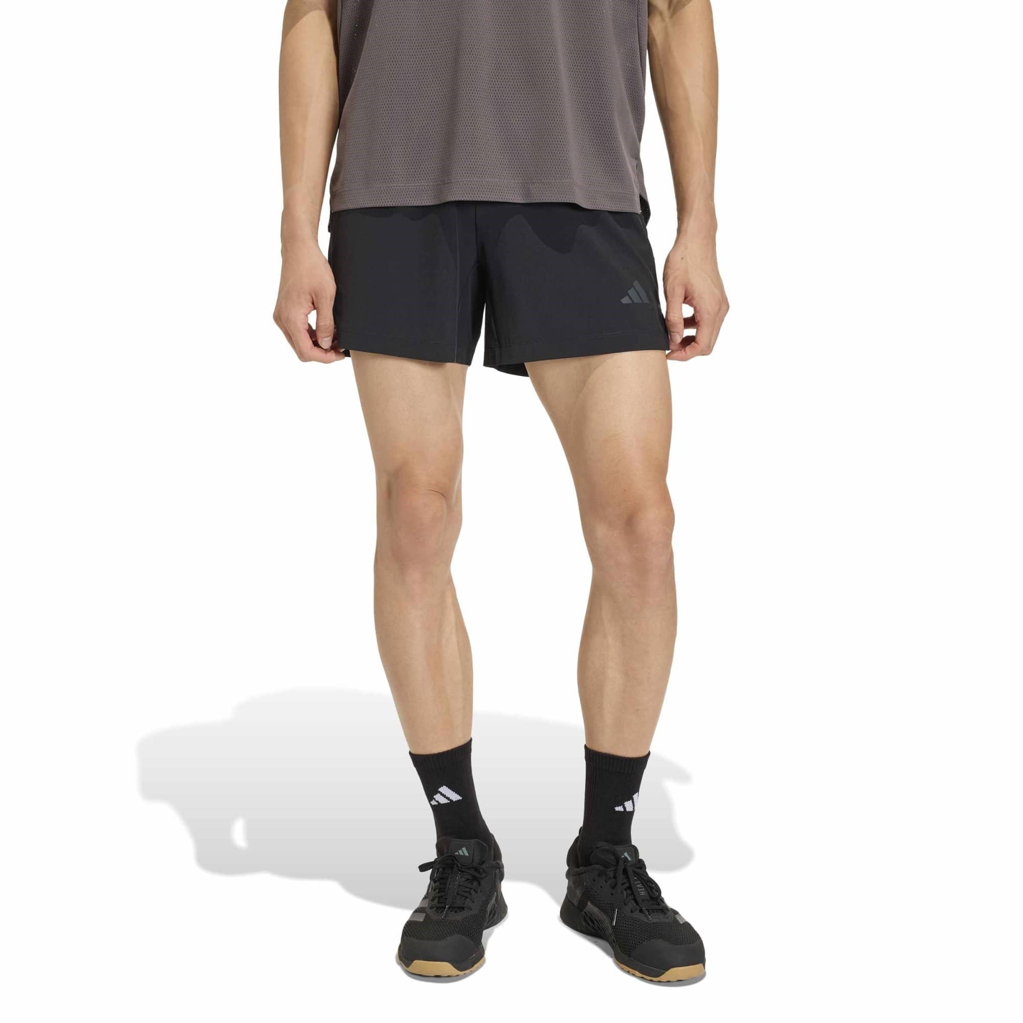 D4T ESS SHORTS