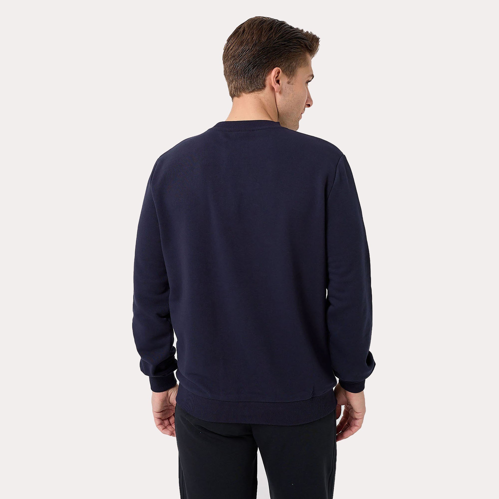 Fila Erkek Bisiklet Yaka Sweatshirt Asymmetrical TM411155