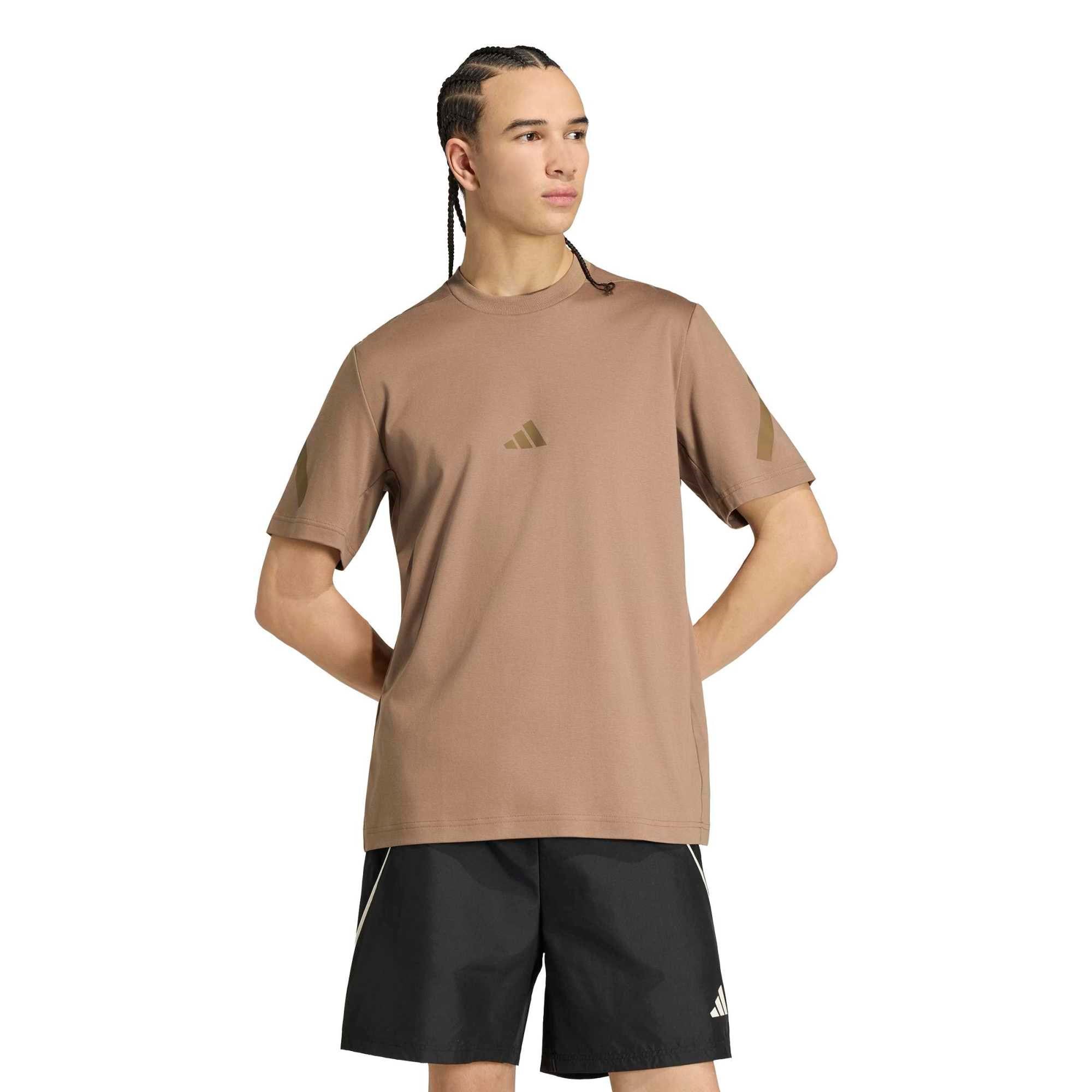 M Z.N.E. TEE RE