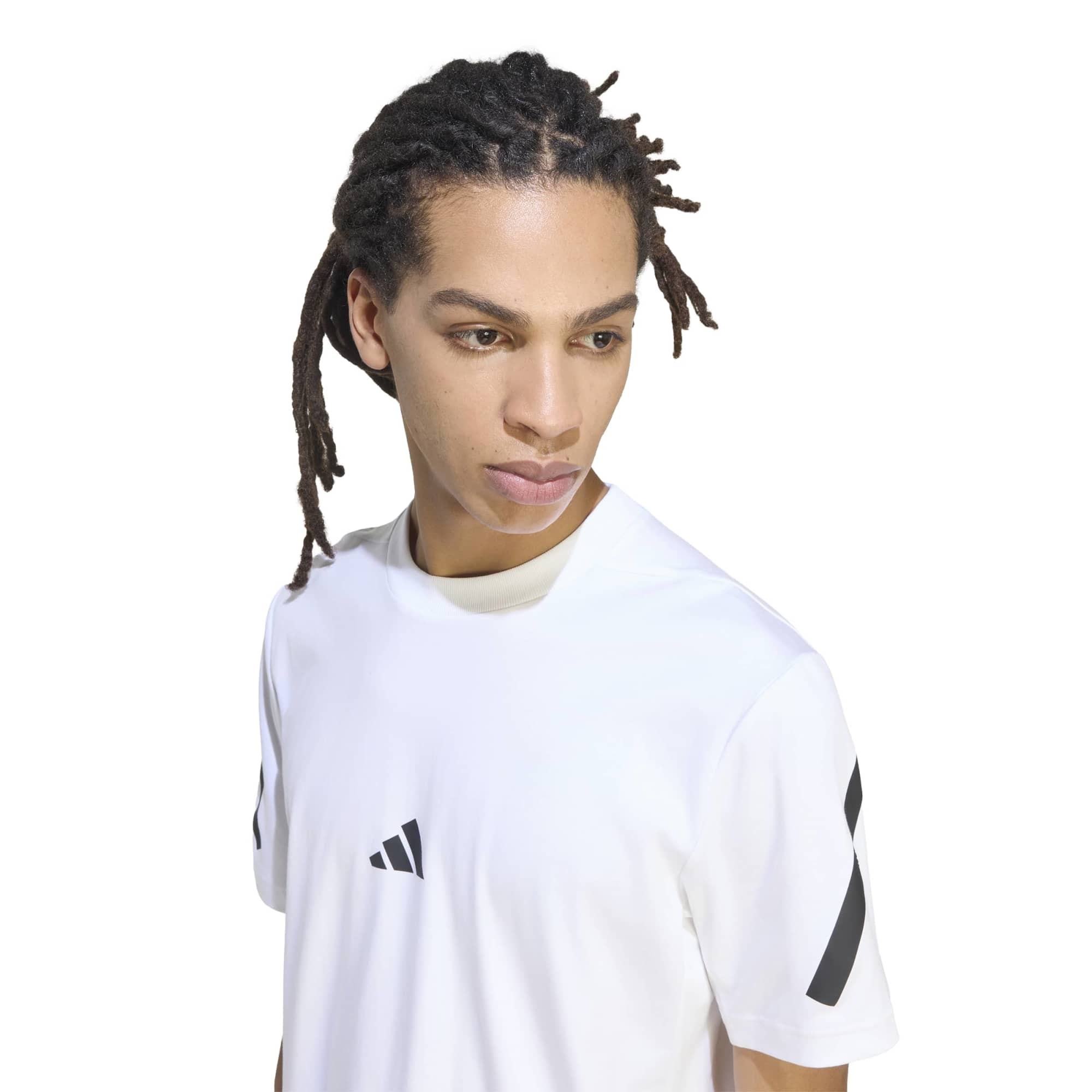 M Z.N.E. TEE RE