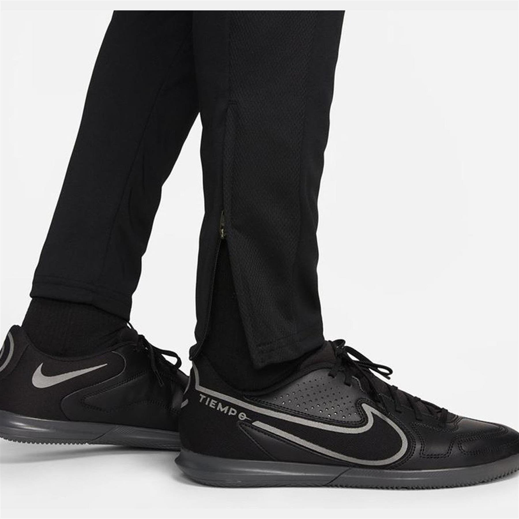 Nike Erkek Günlük Eşofman Altı Dri-FIT Academy DR1666-010