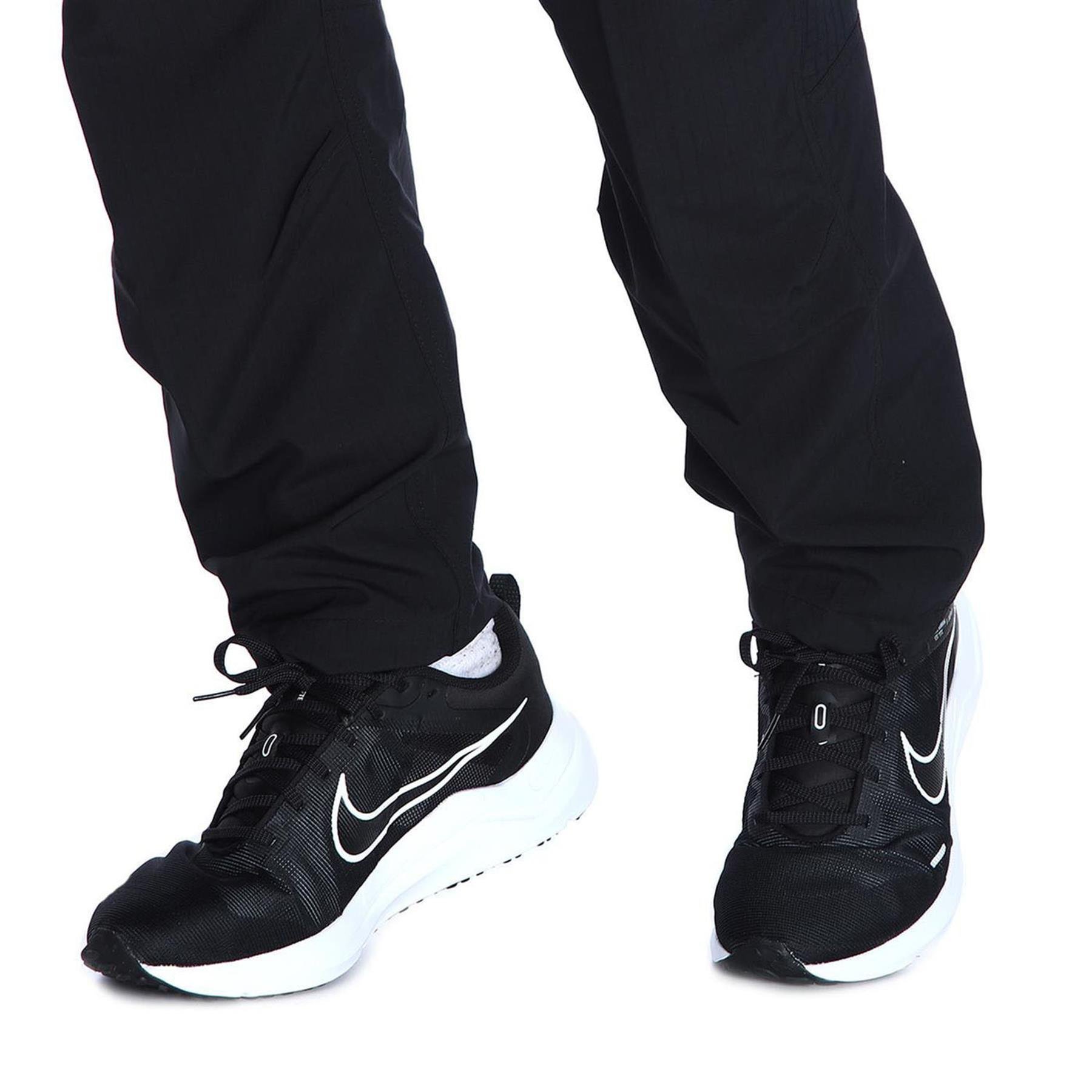 Nike Erkek Koşu - Yürüyüş Ayakkabısı  Downshifter 12 Road Running DD9293-001