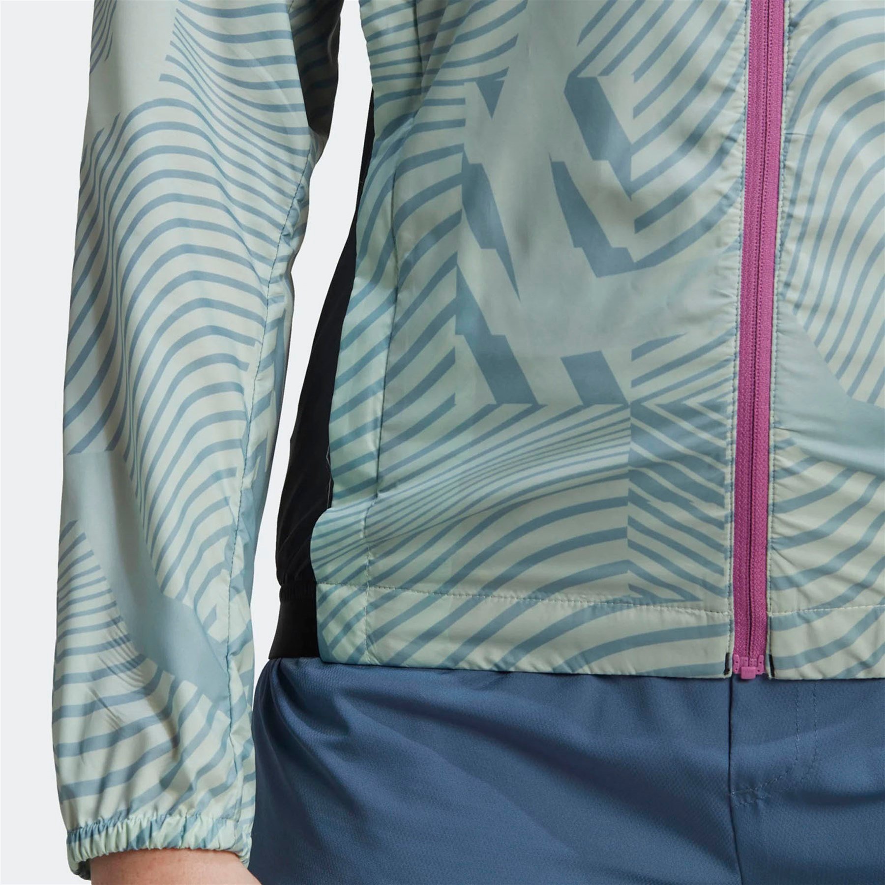 TRAIL WIND J W