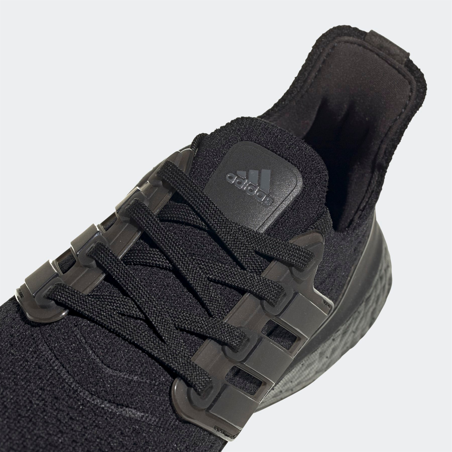 ULTRABOOST 21 J