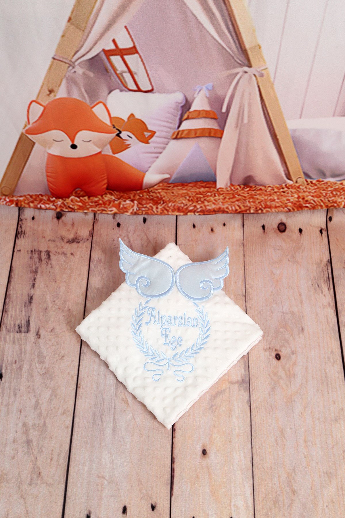 B7054 İsme Özel Kanat Nakışlı Bebek Battaniyesi