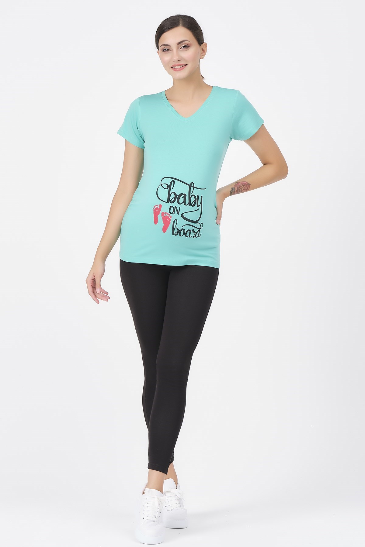 Busa Hamile Bebek Ayak İzi Baskılı Tişört Açıkyeşil