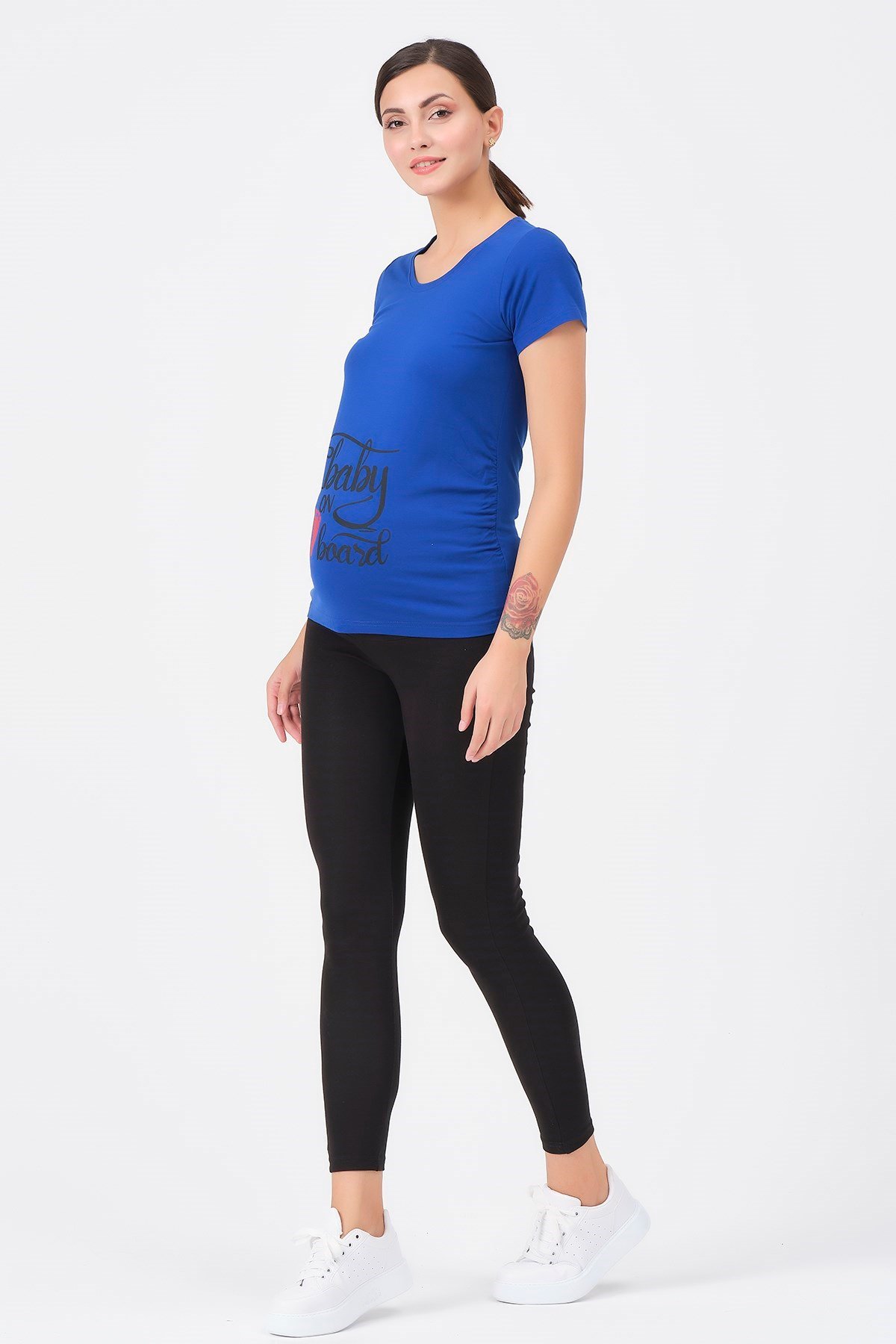 Busa Hamile U Yaka Bebek Ayak İzi Baskılı Tişört Saks