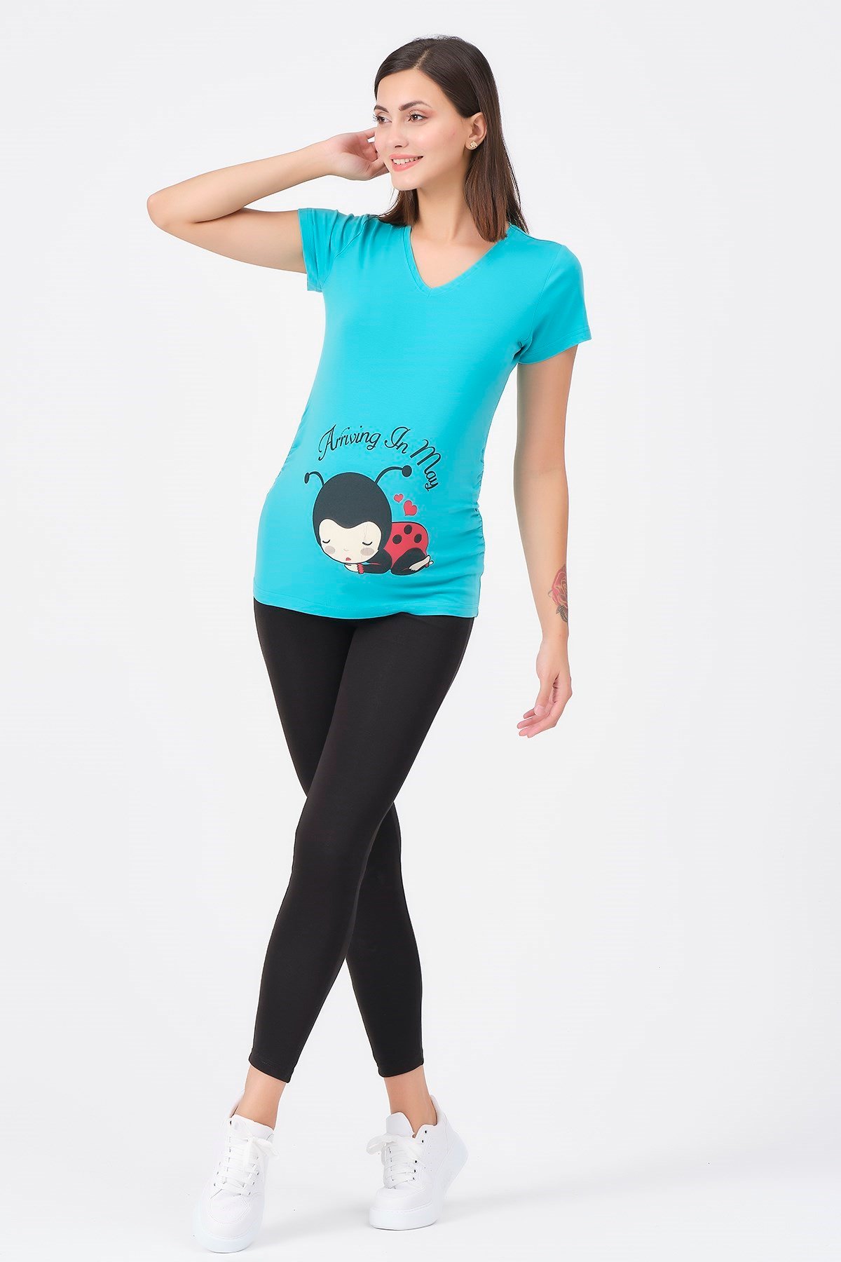 Busa Hamile V Yaka Uğur Böceği Baskılı Tişört Turkuaz