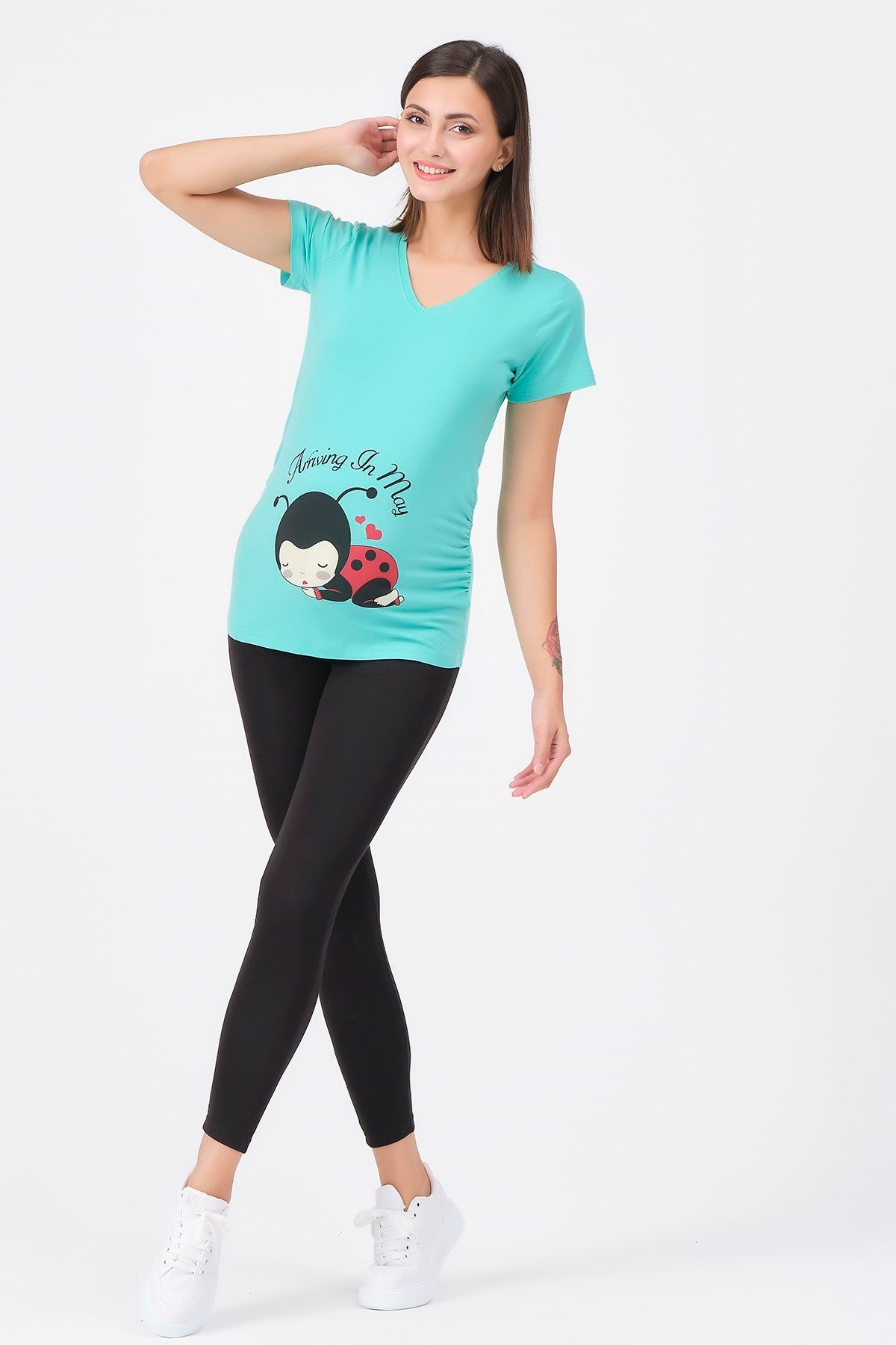 Busa Hamile V Yaka Uğur Böceği Baskılı Tişört Açıkyeşil