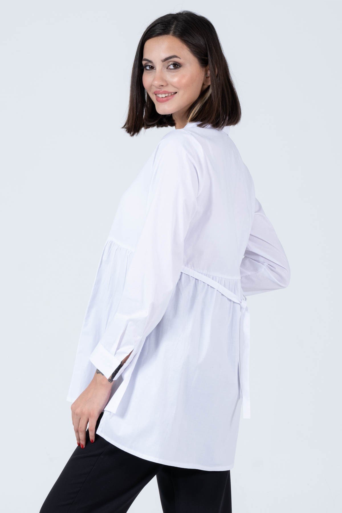 Busa Hamile Yandan Yırtmaçlı Gömlek Beyaz