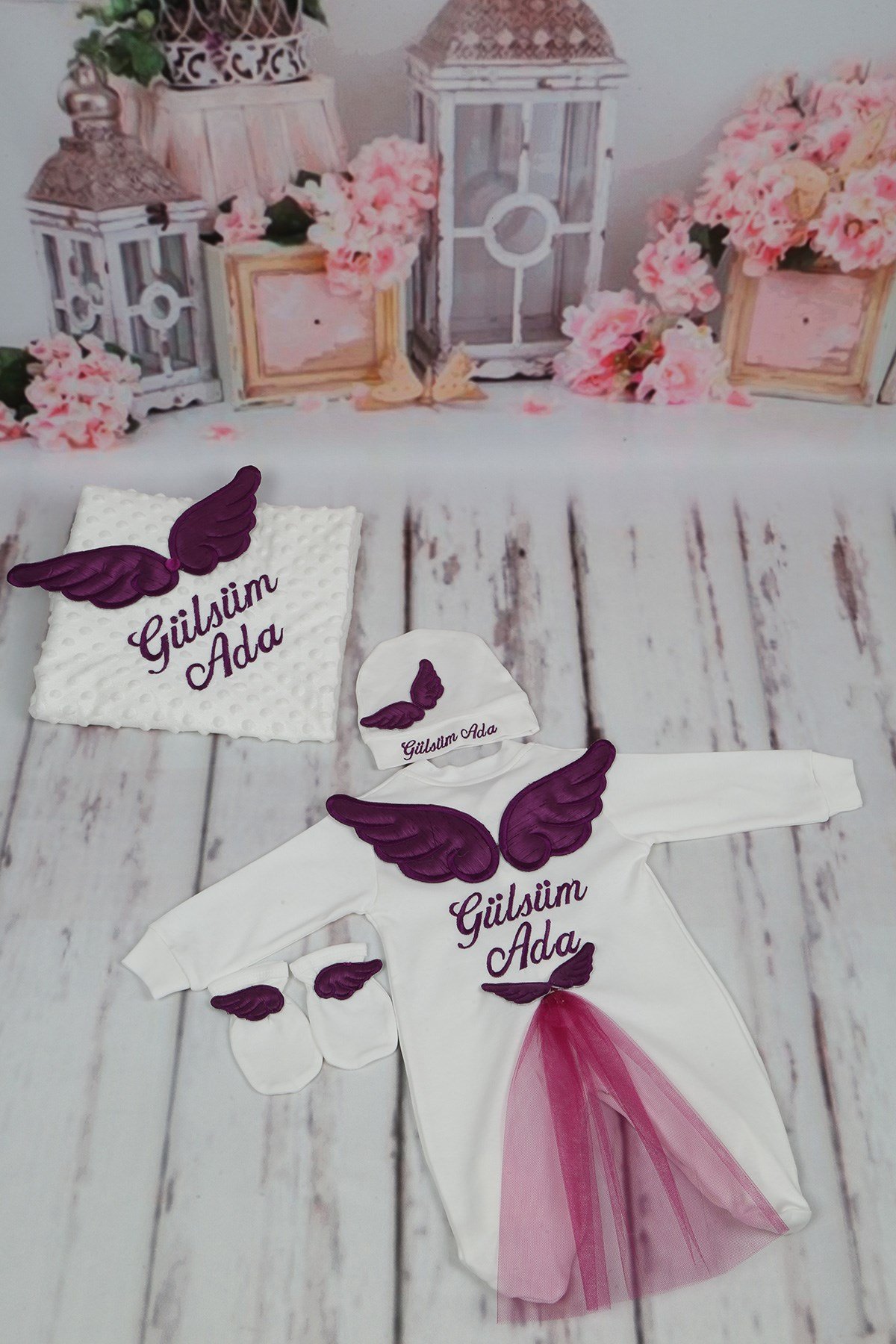 Personalized Wing Embroidered Hospital Exit Set of 4 LH4052