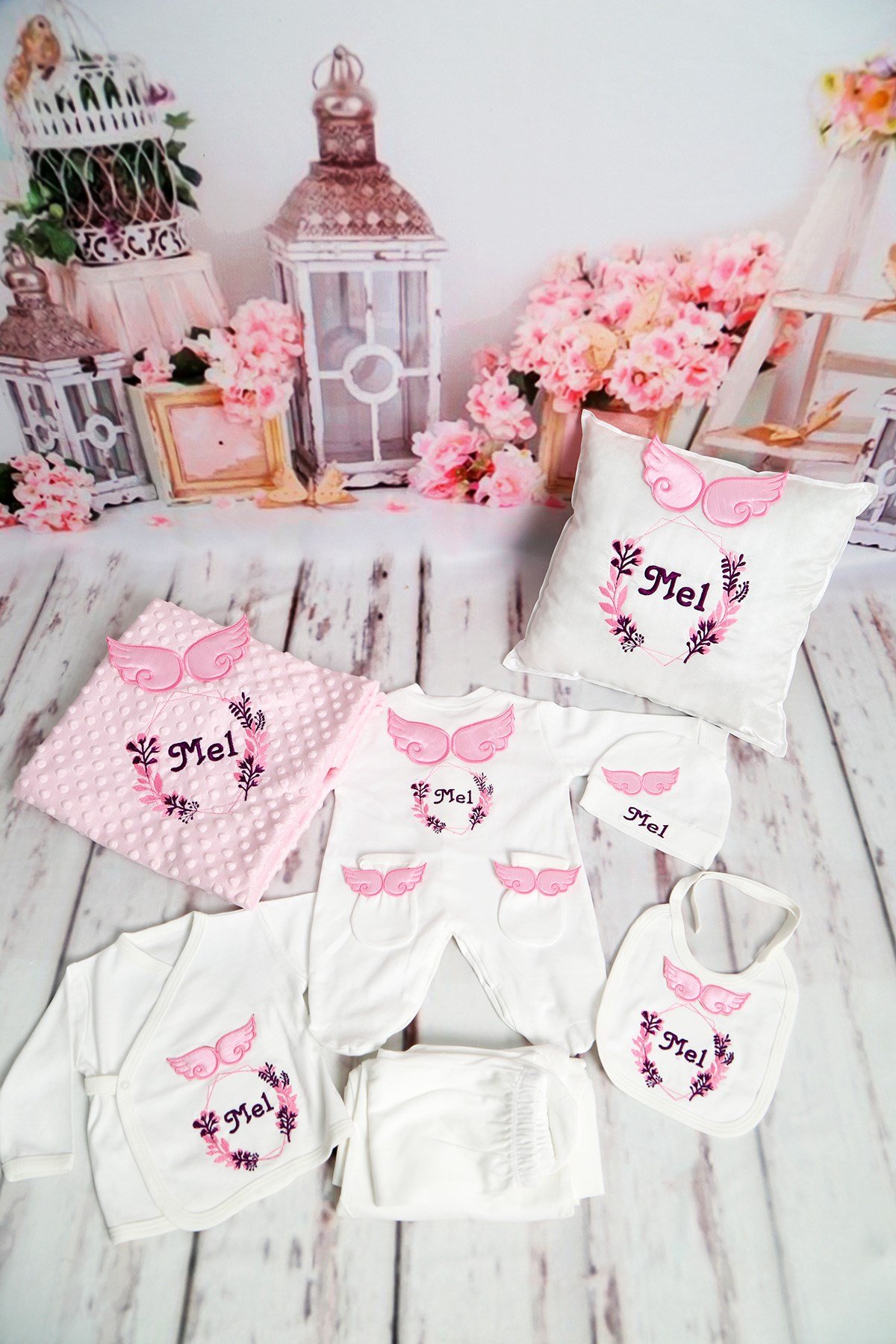 İsme Özel Astilbe Esintili Nakışlı 11li Hastane Çıkış Set 