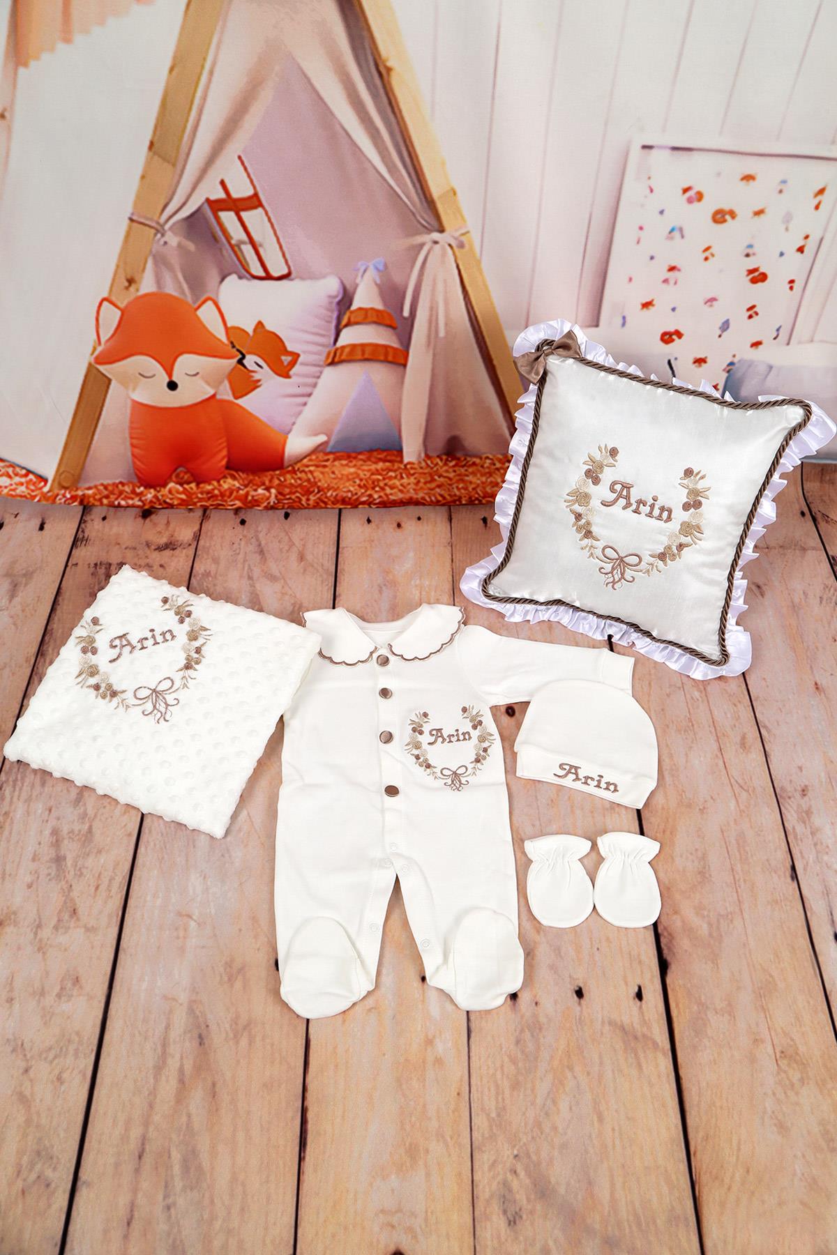 İsme Özel Çiçek Nakışlı 5lli Yastıklı Hastane Çıkış Seti