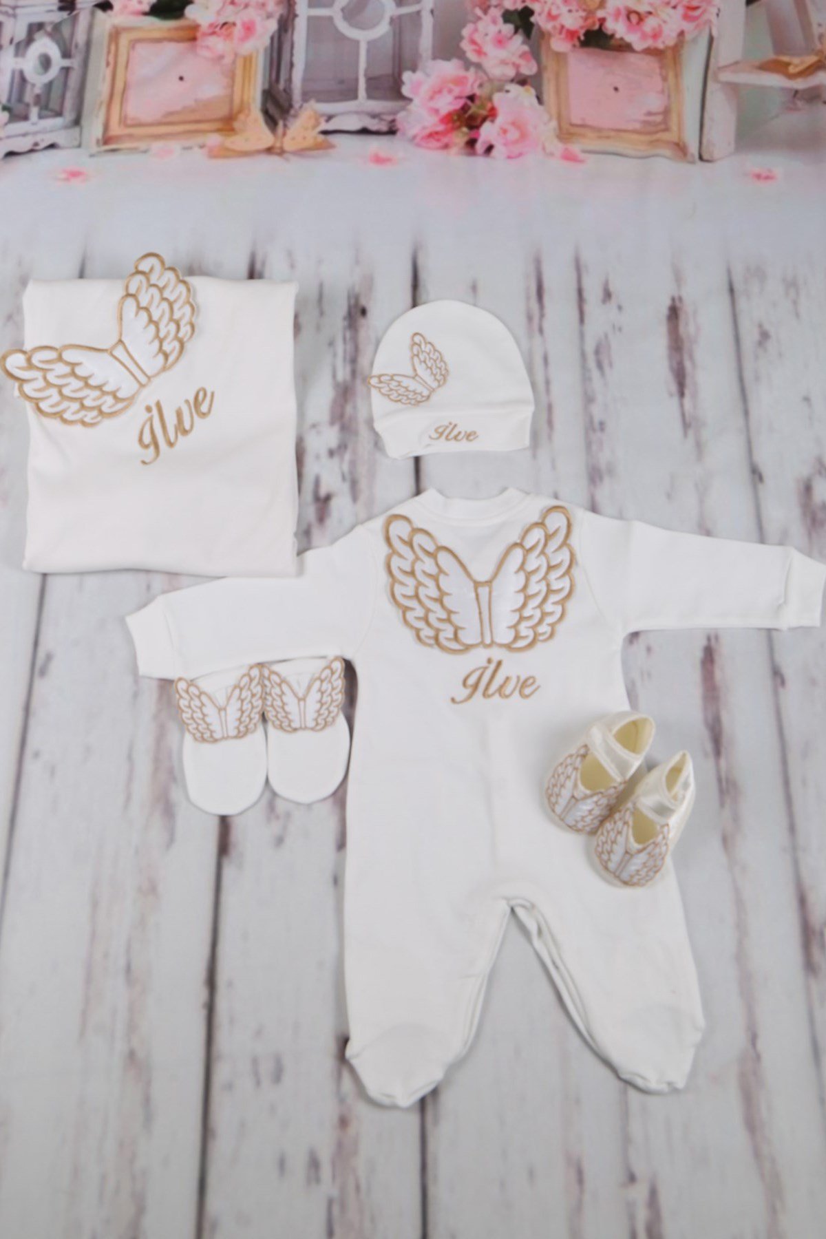 İsme Özel Gold Atom Kanat İşlemli Ayakkabı ve 4'lü Bebek Tulum Seti-4030