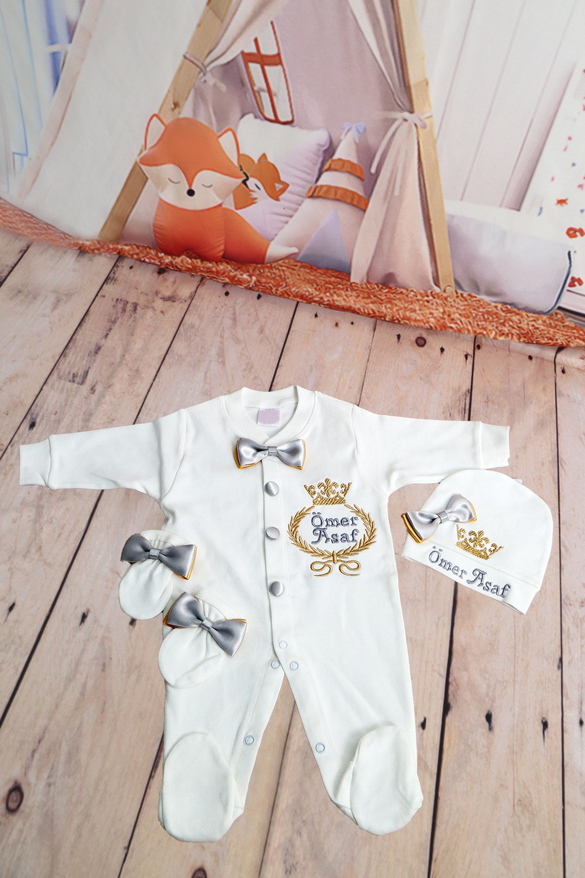 İsme Özel Gold Tac İşlemeli 3'lü Bebek Tulum Seti-312