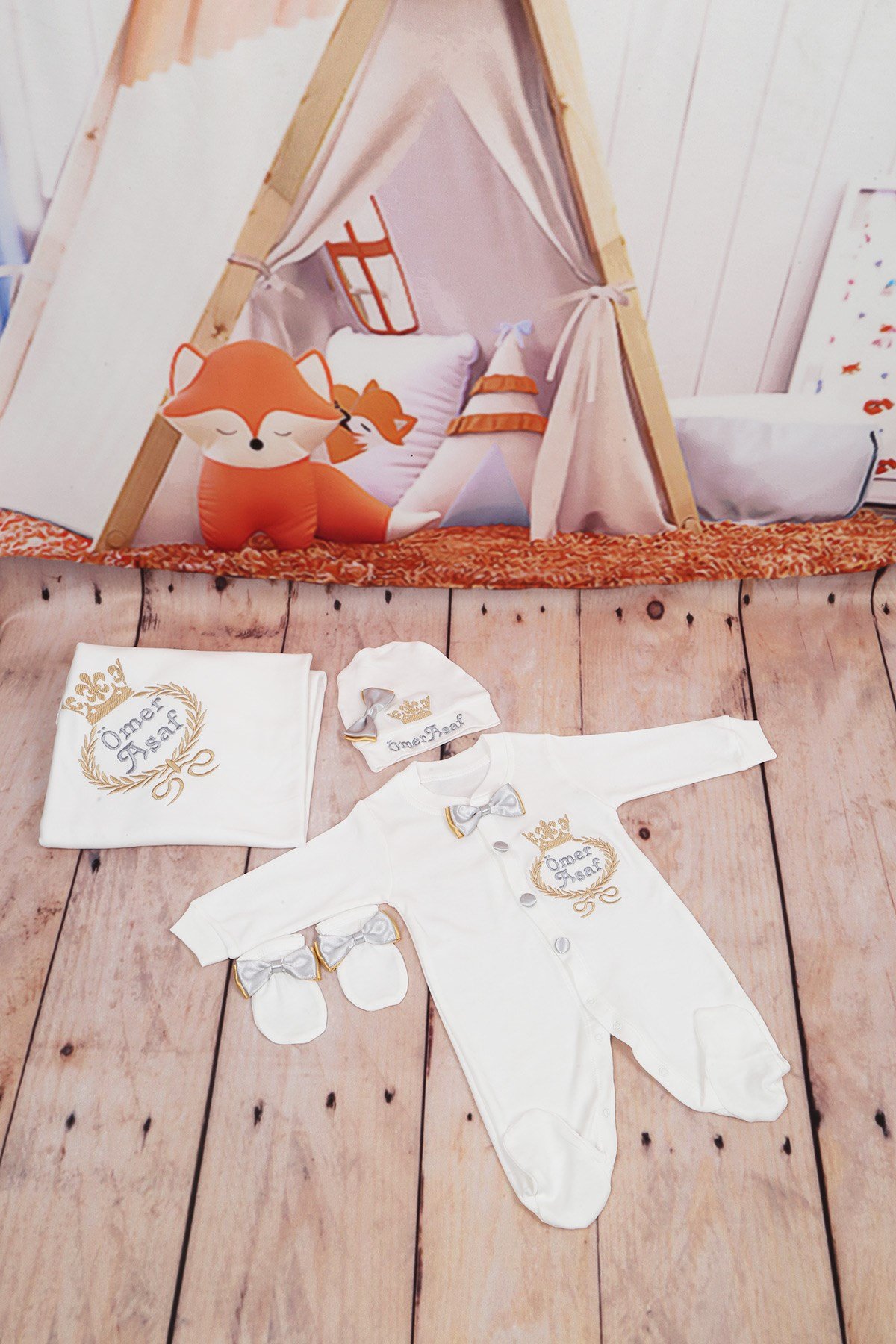 Personalized Gold Crown Embroidered 4 Piece Baby Rompers Set-4003