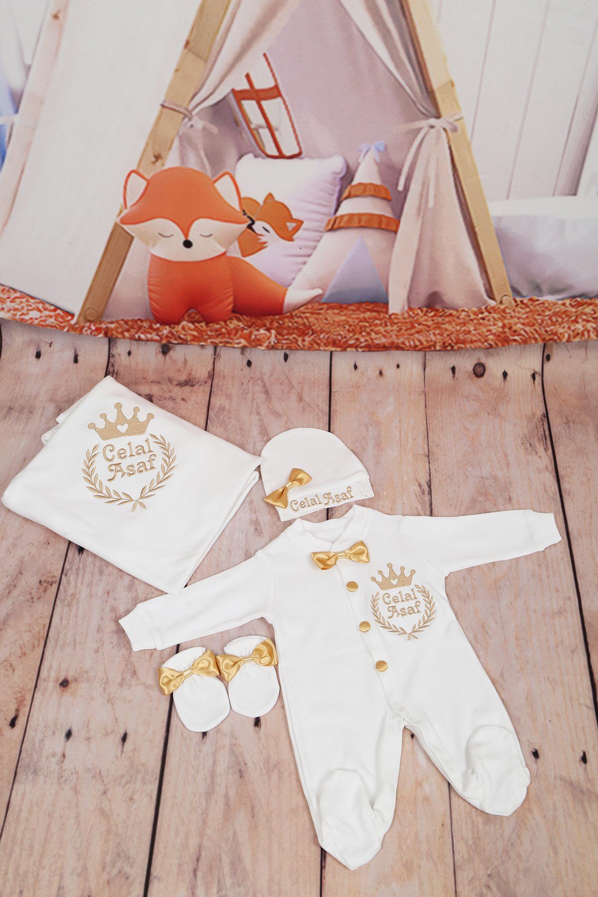 Personalized Gold Crown Embroidered 4-Piece Baby Rompers Set-4015