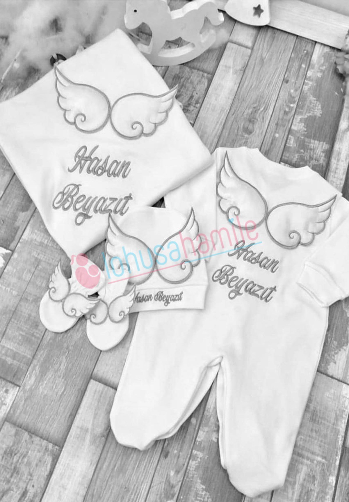 İsme Özel Gri Kanat İşlemli 4'lü Tulum Seti-4040