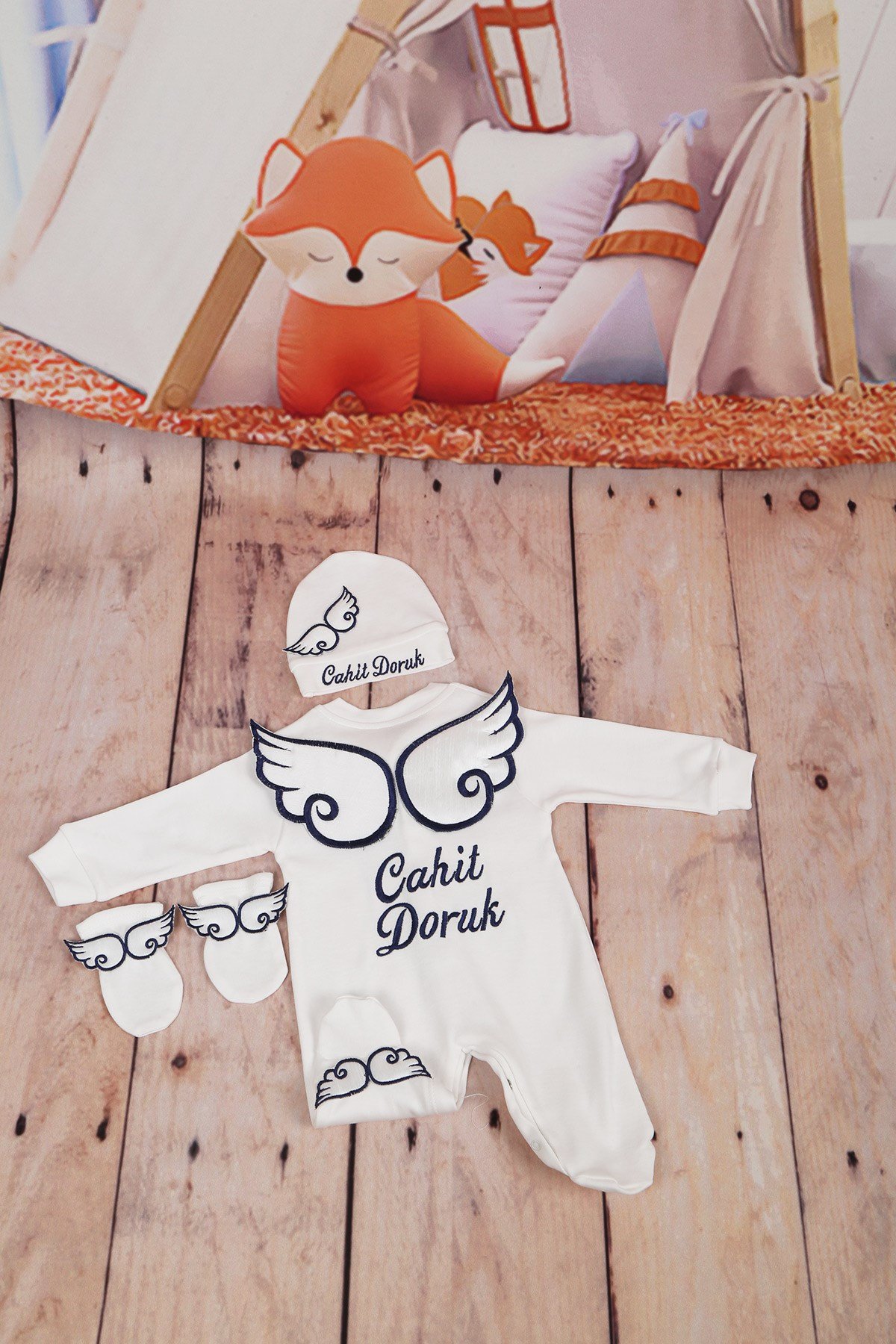 Personalized Wing Embroidered 3 Pieces Baby Rompers Set-301