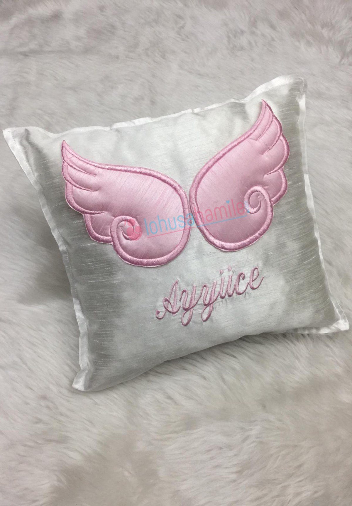 İsme Özel Kanat İşlemeli Takı Yastığı 604