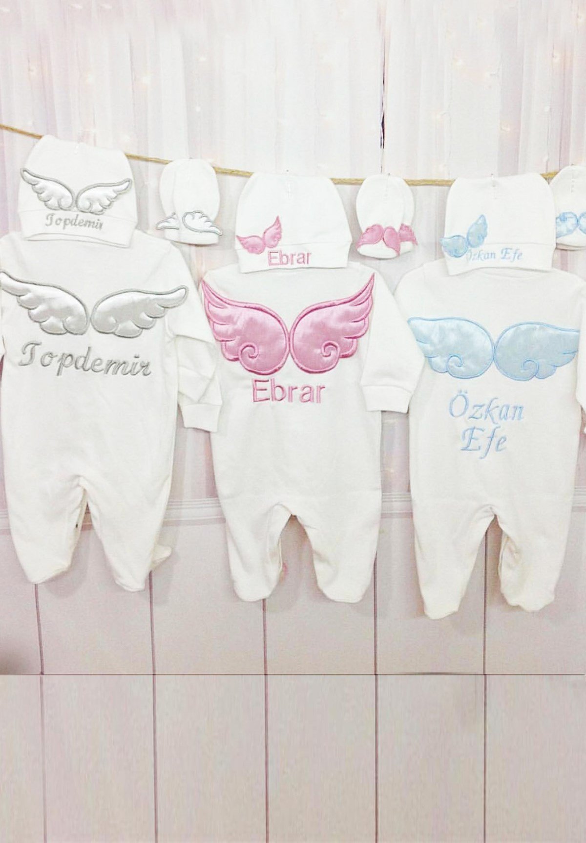 İsme Özel Kanat Nakışlı 3'lu Bebek Tulum Seti-3057