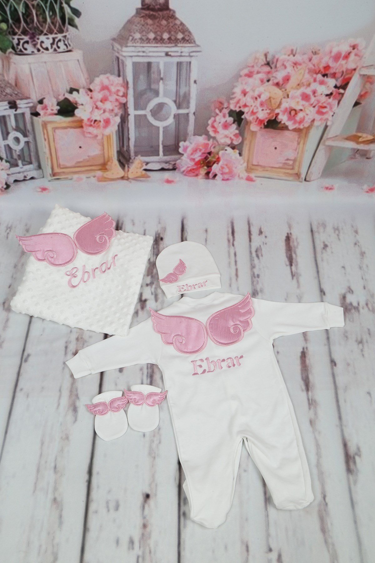 İsme Özel Melek Kanat işlemeli 4'lü Set-4004