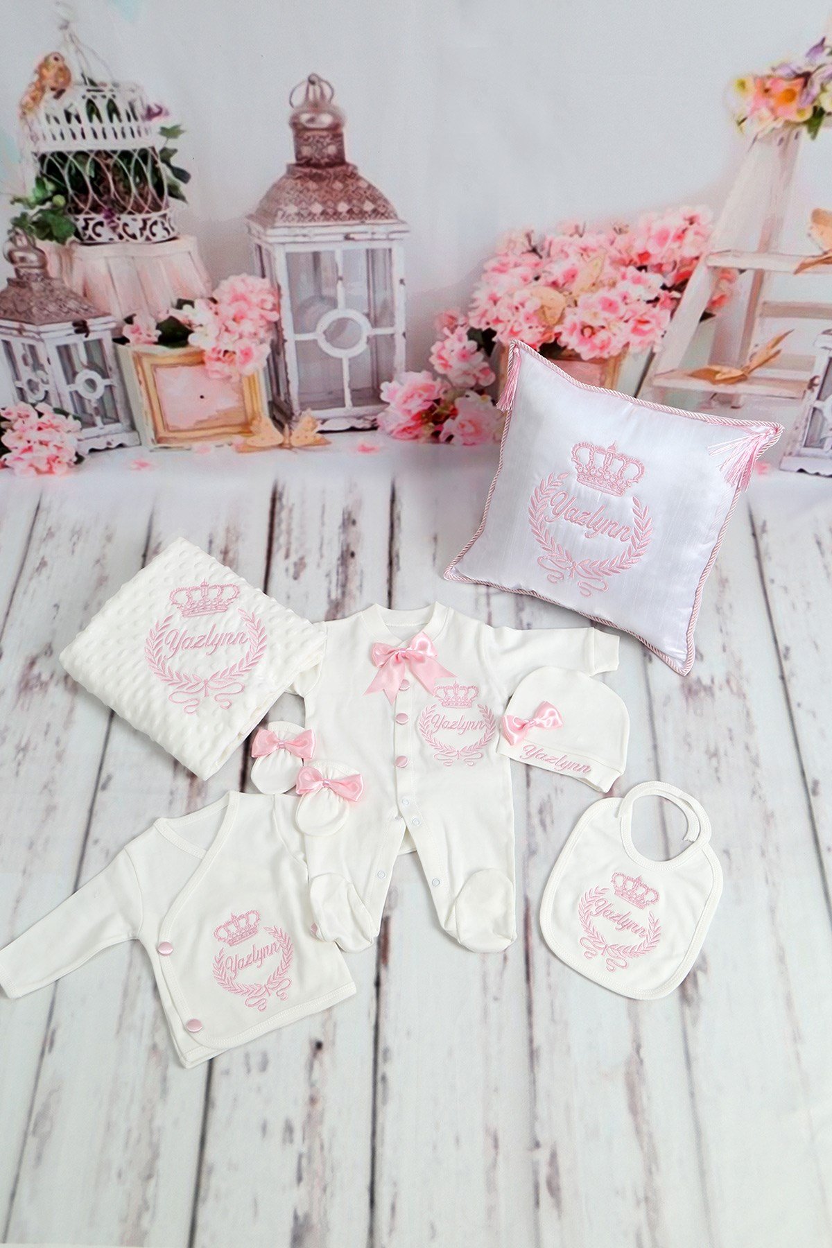 Lh10898 İsme Özel Tac Nakışlı 11li Hastane Çıkışı Seti