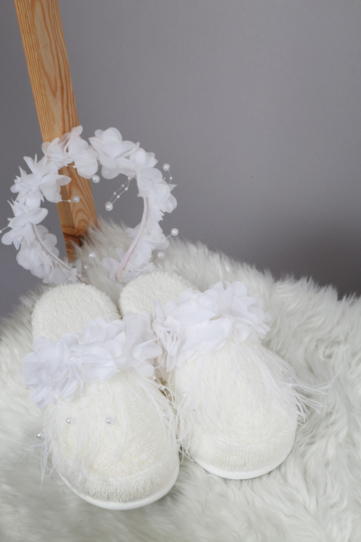 Lh23108 Beyaz Alya Lohusa Terlik ve Taç Seti