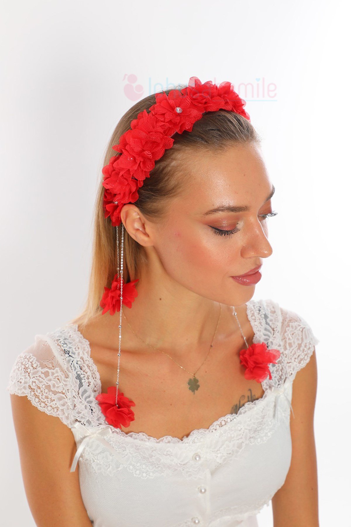 LH2317 Sarkan Küpeli Kırmızı Lohusa Tacı