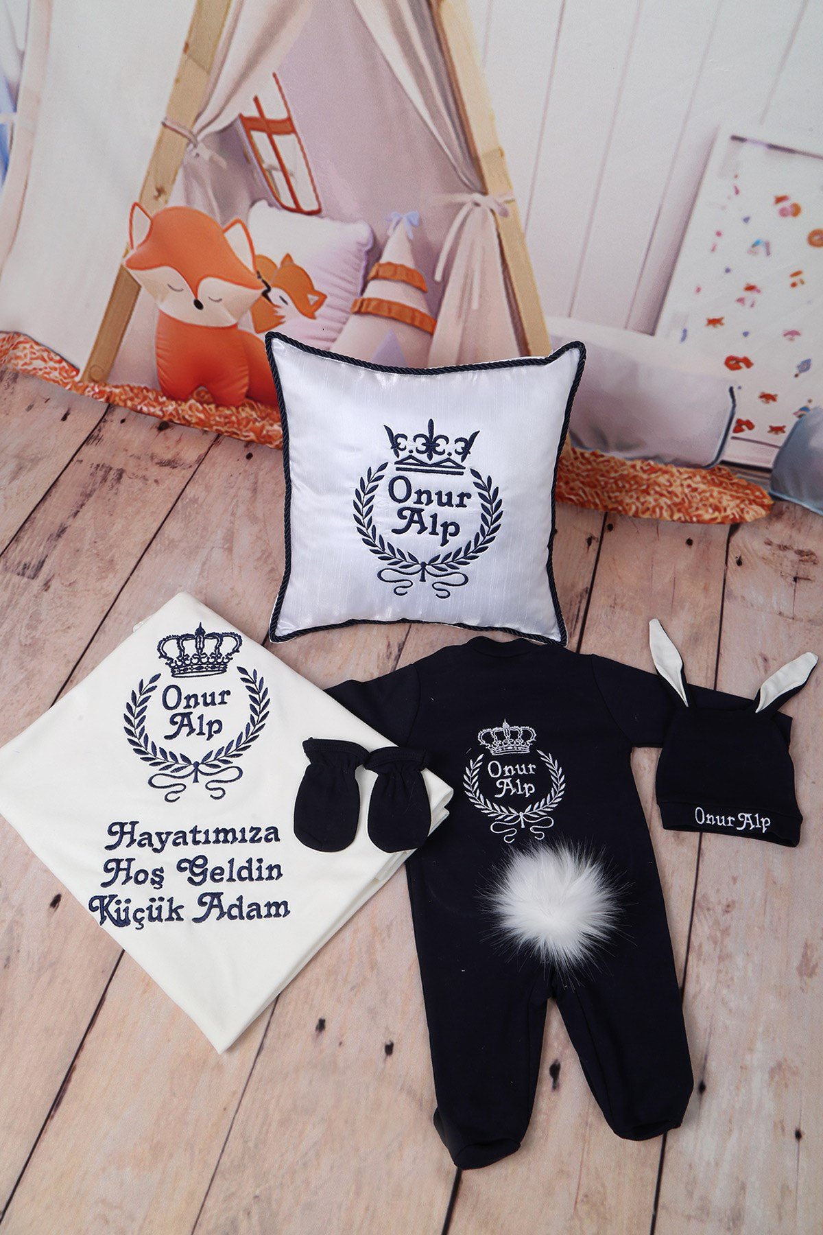 Lh4083 İsme Özel Tavşanlı Tac Nakışlı Hastane Çıkışı Yastıklı 5li Set