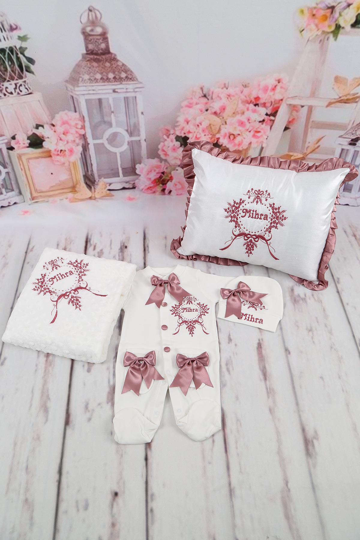 lh5040 İsimli Takı Yastığı ve 5li Bebek Tulum Seti